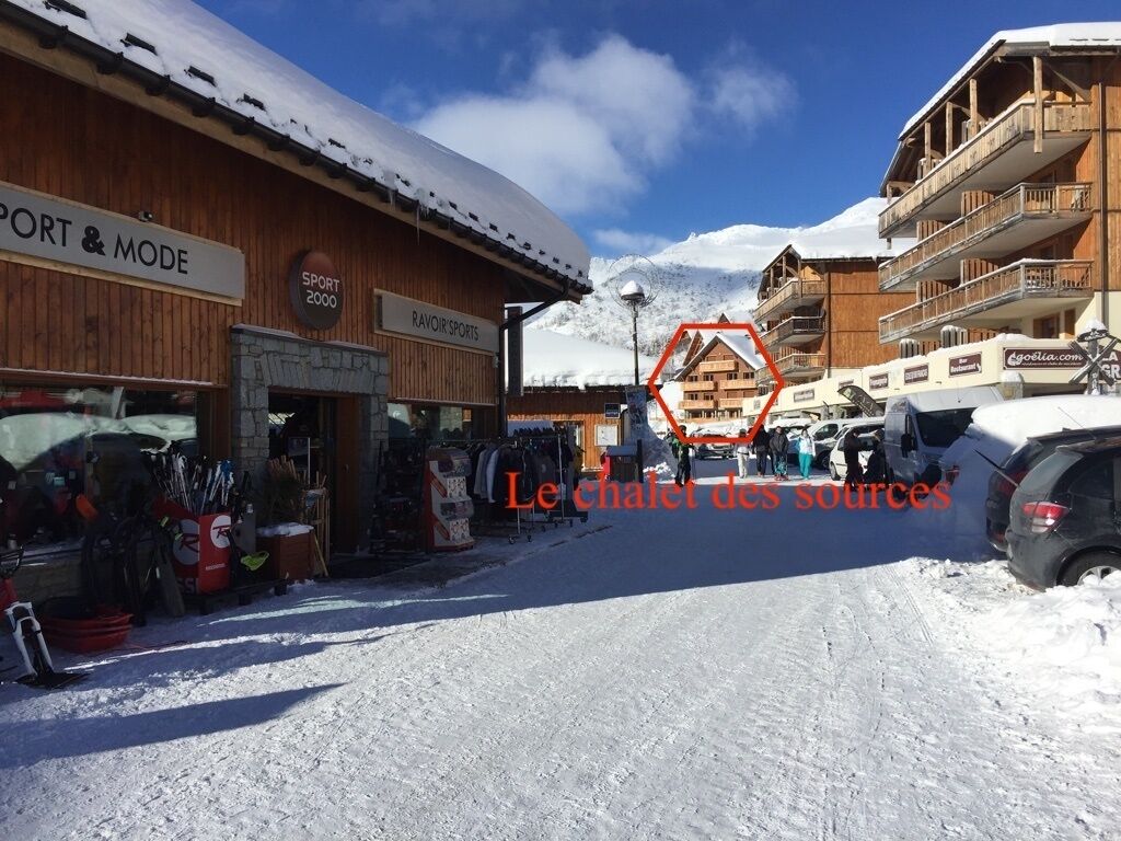 Ideal for skiing, superb chalet at the foot of the slopes at Saint-François-Longchamp 1650