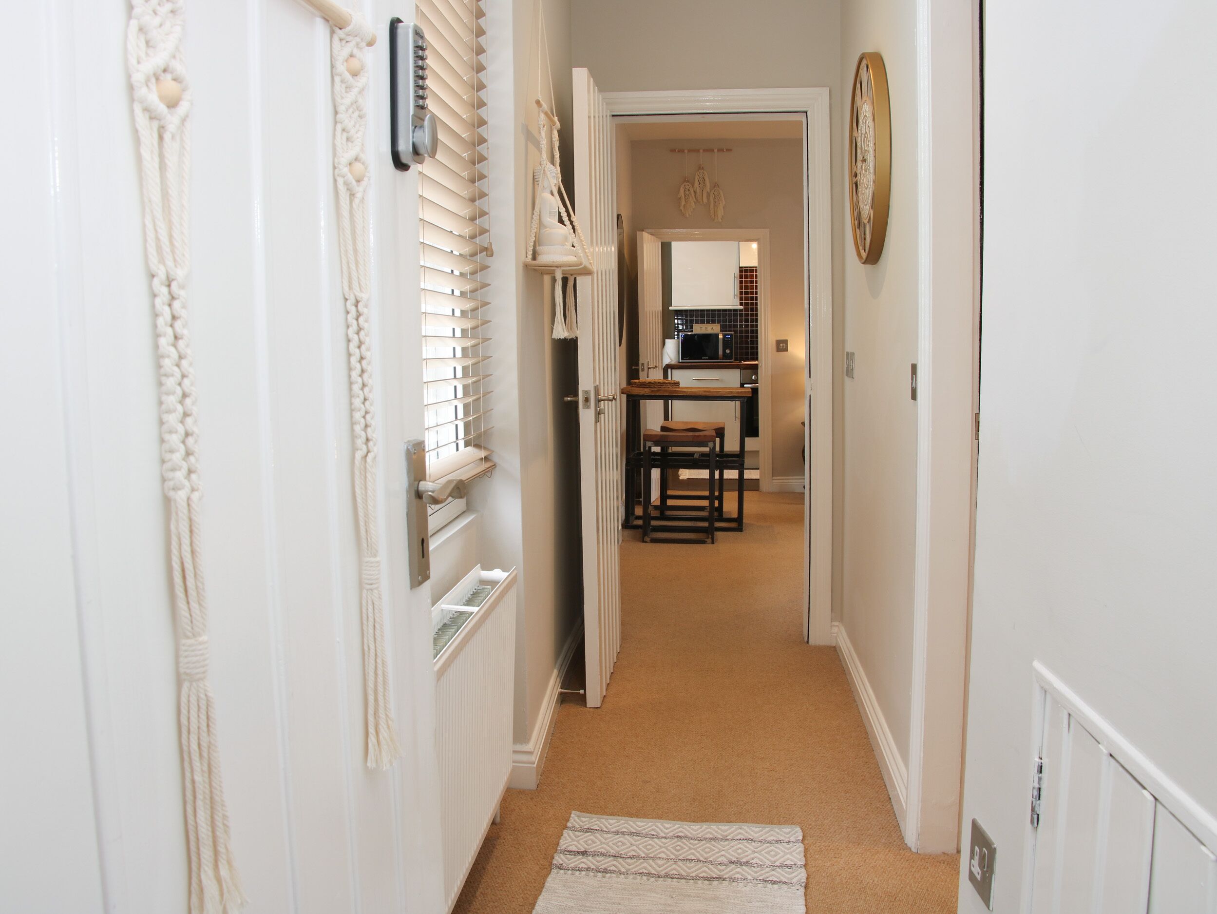 YULE SUITE, romantic, with a garden in Bridgnorth
