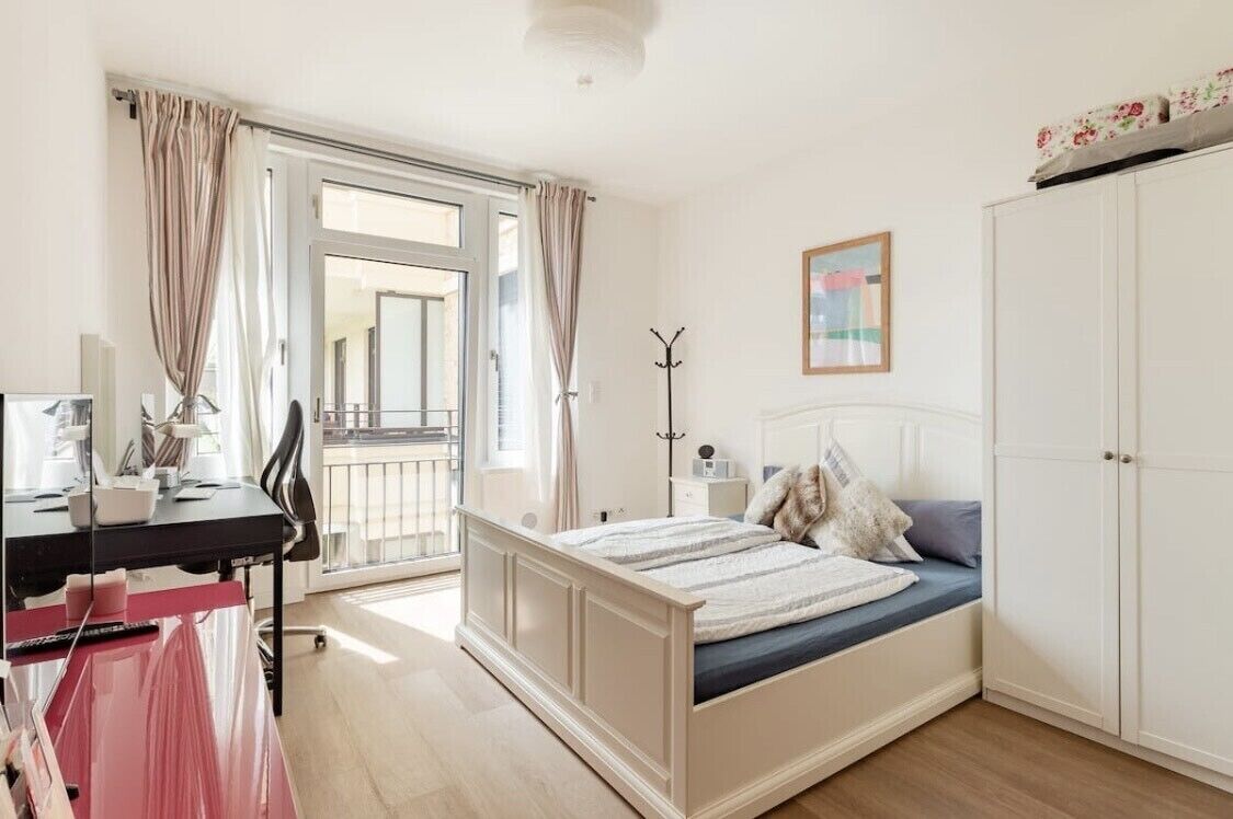Studio in popular Berlin-Charlottenburg