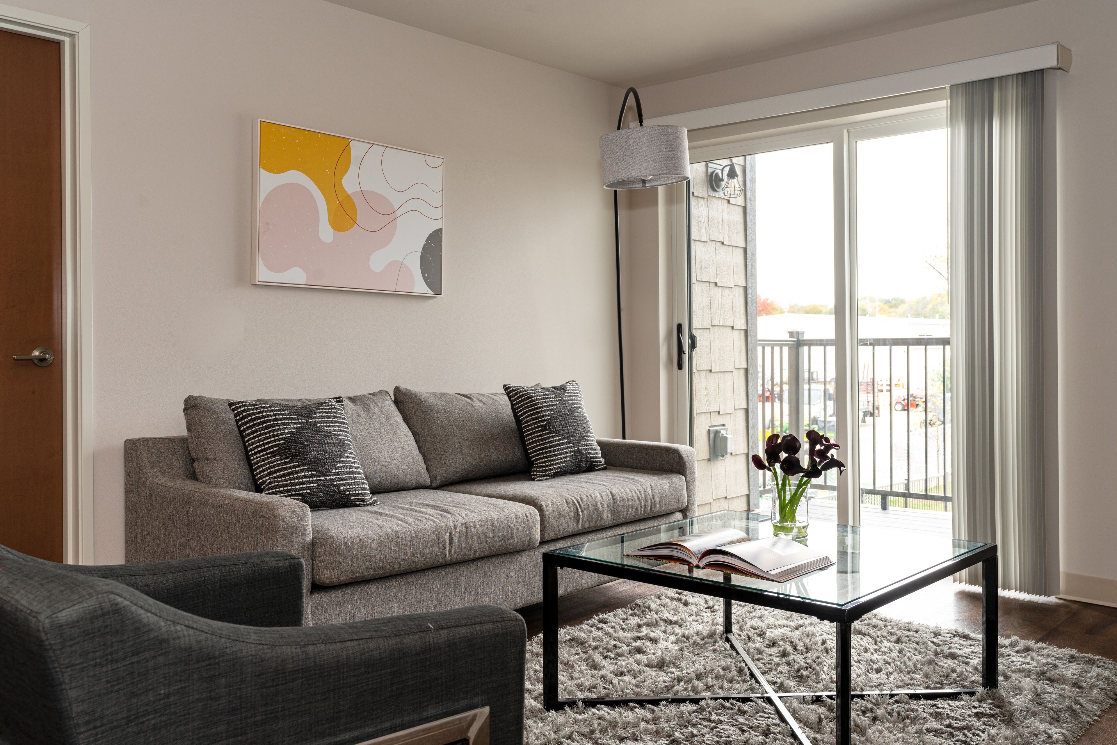 Barsala | Cozy 2BD with convenient access to a European-style Food Hall & Market