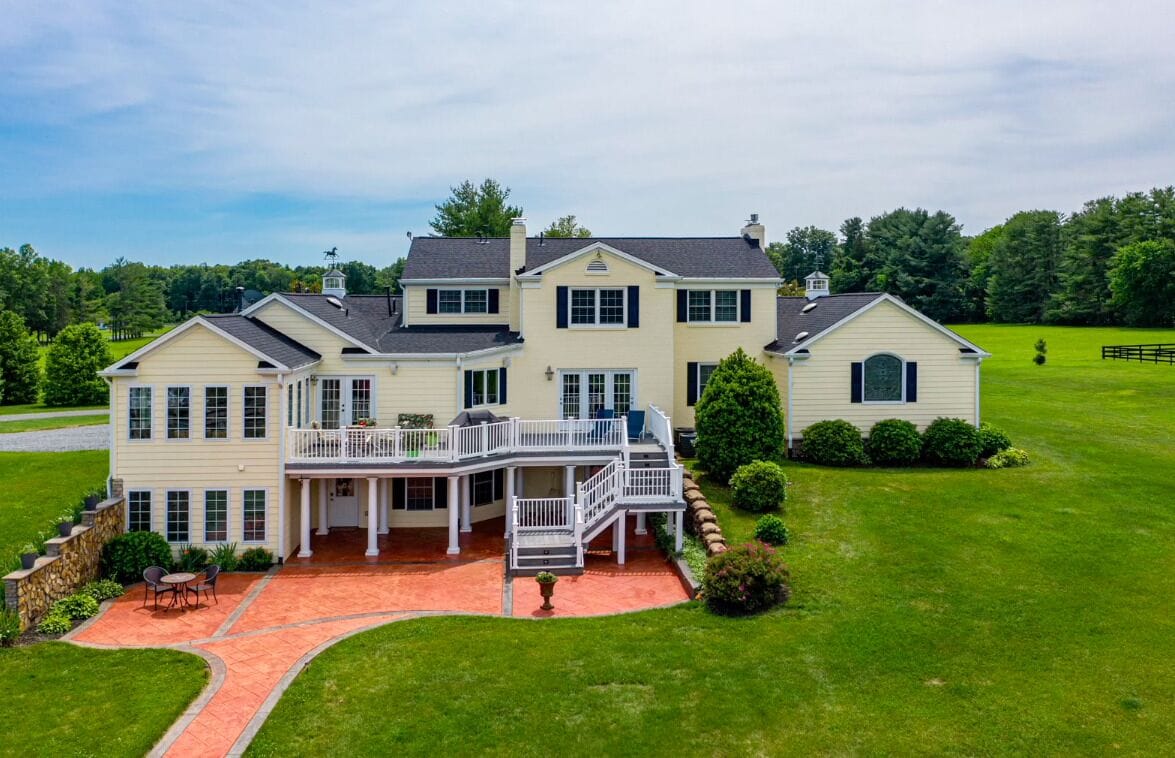 Convenient Upscale Apartment on Horse Farm!  Minutes to everything!