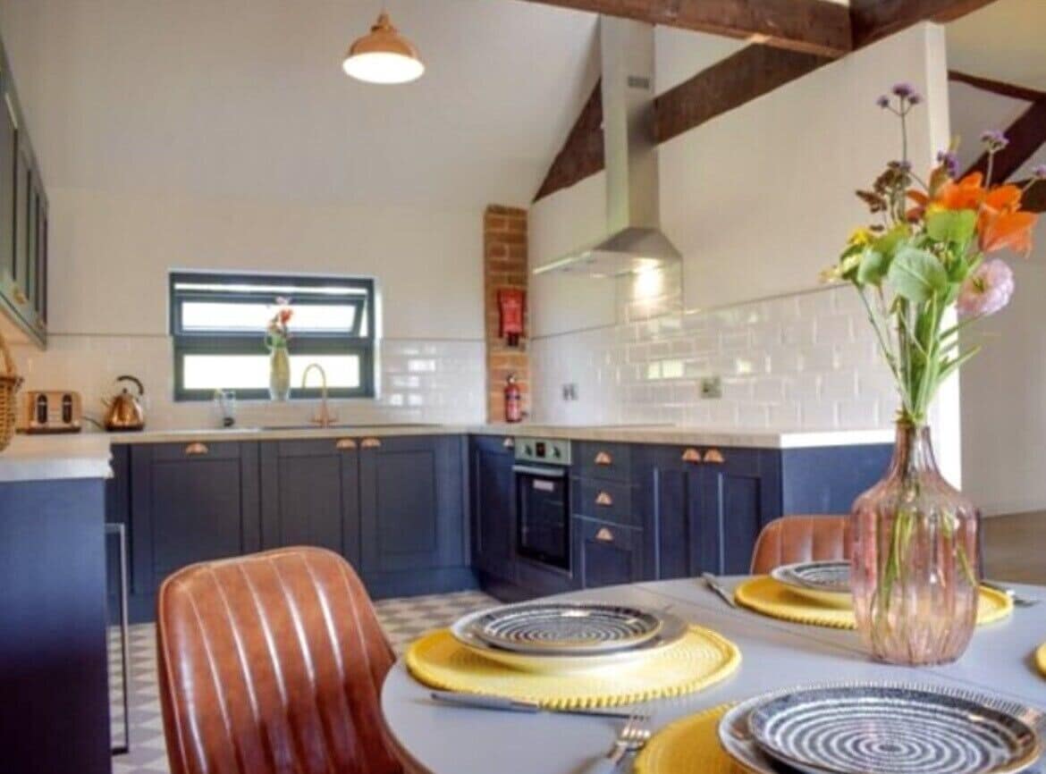 New - Luxury Spacious Apartment in Beautiful Grounds