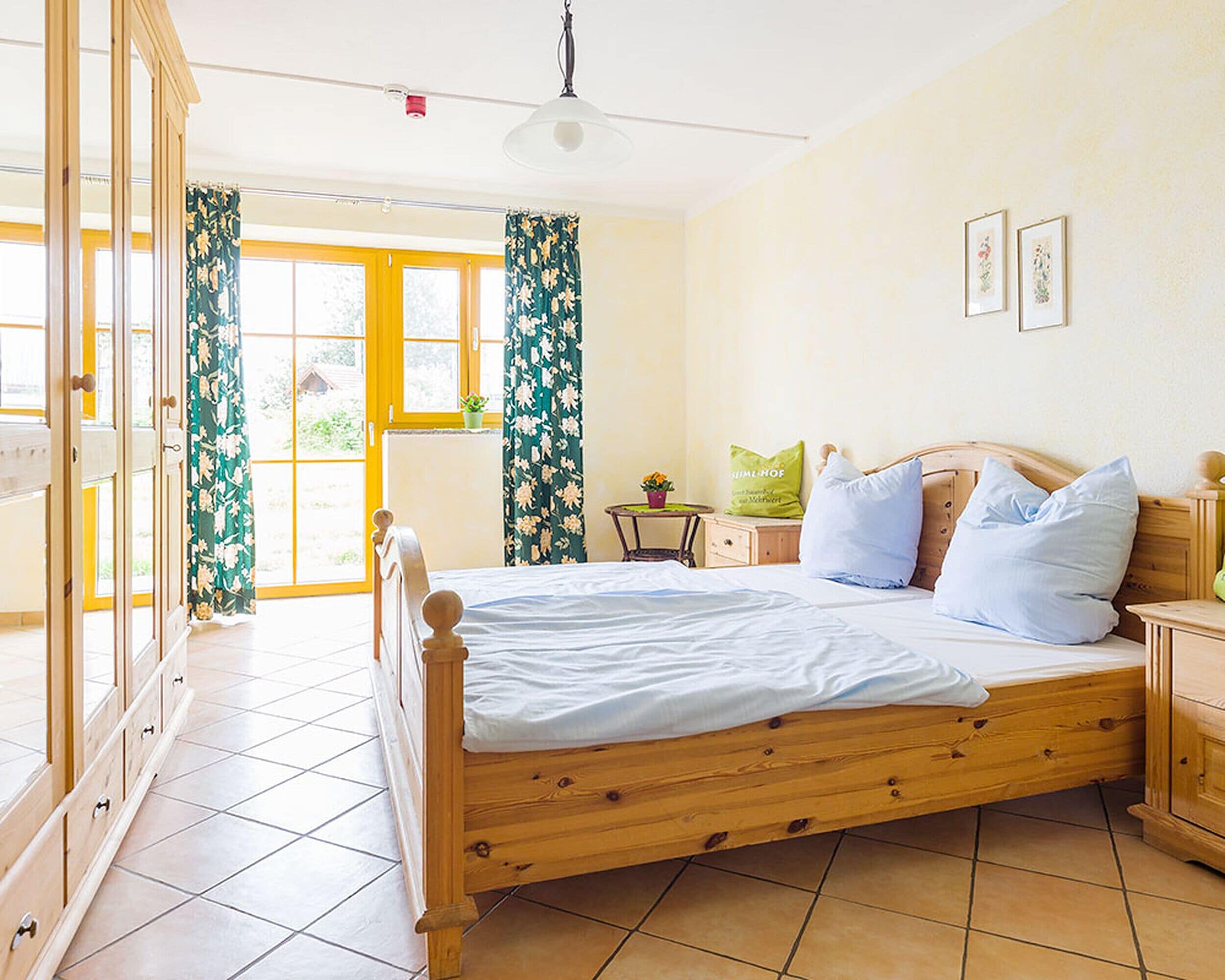Holiday apartment on the farm with a view of the Chiemgau Alps