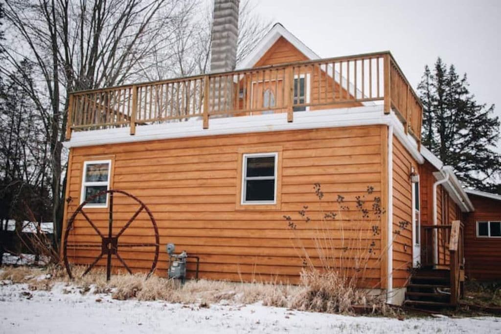 Little Farm Lakeview Studio