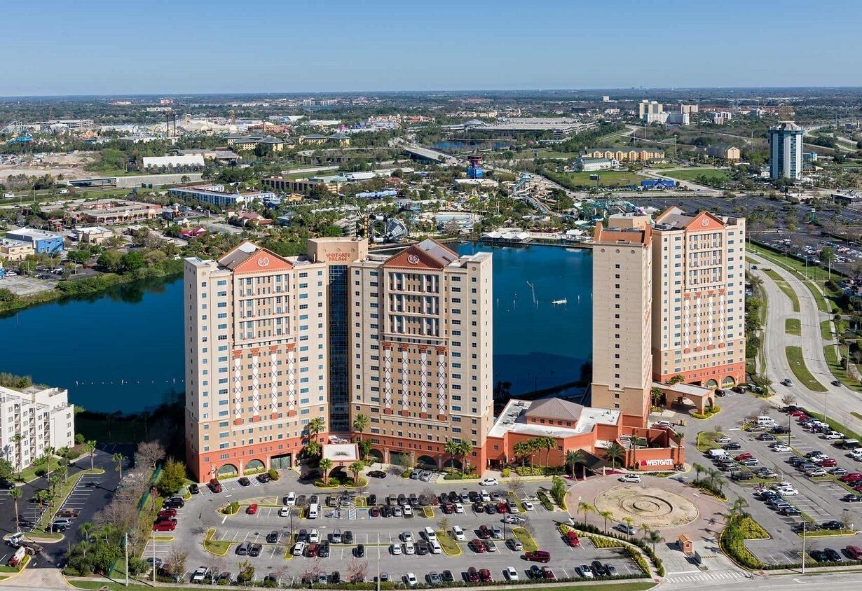 2 BDRM DELUXE CONDO WESTGATE PALACE RESORT ON SAND LAKE, POOLS, HOT TUB & MORE