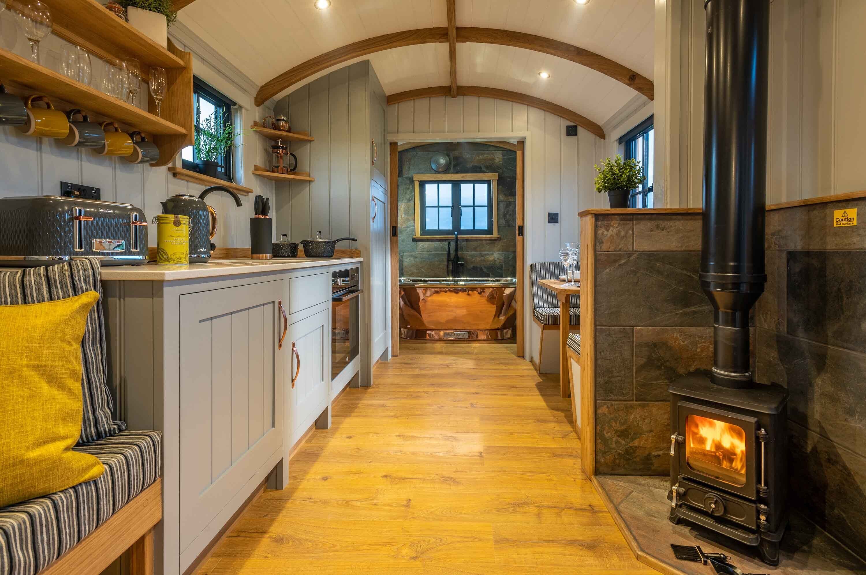 Monkwood Shepherd’s Hut
