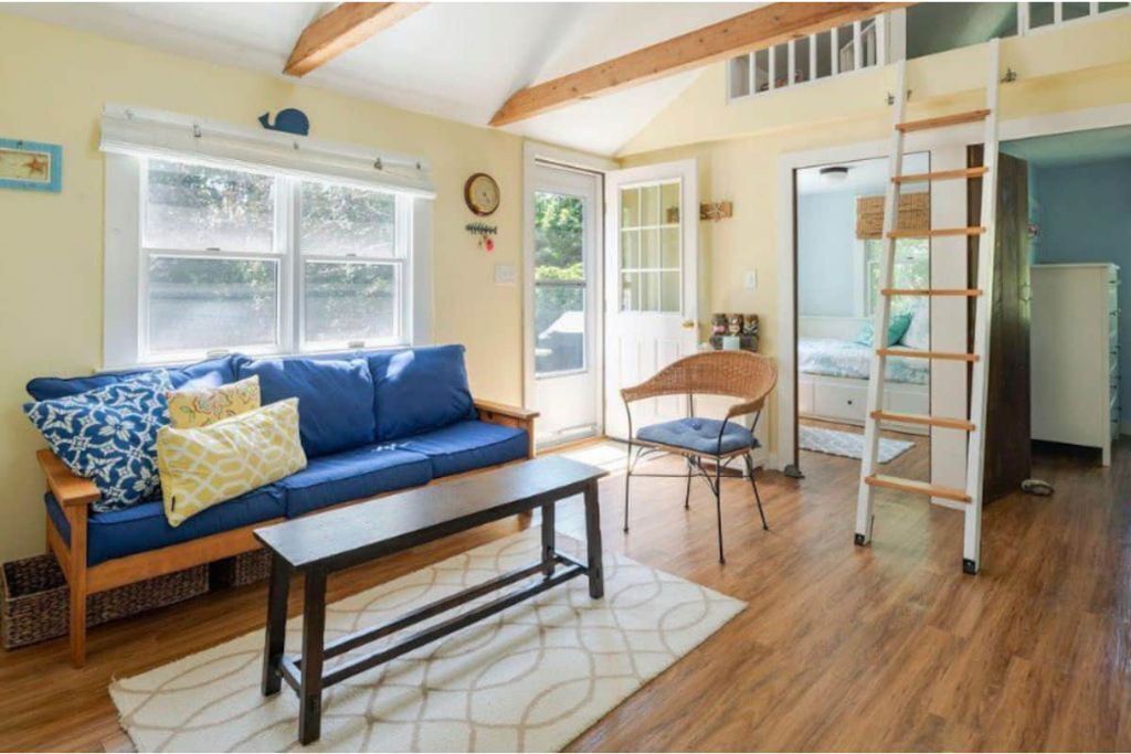 Cozy 3 bedroom cottage in the Heart of Wellfleet