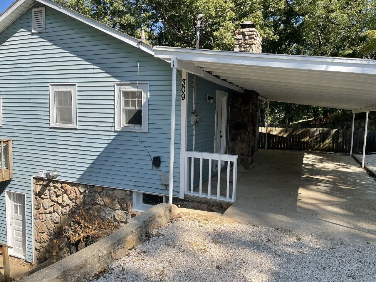 Fall Special 3rd Night FREE, Fall foliage, hiking, fishing, and deck.