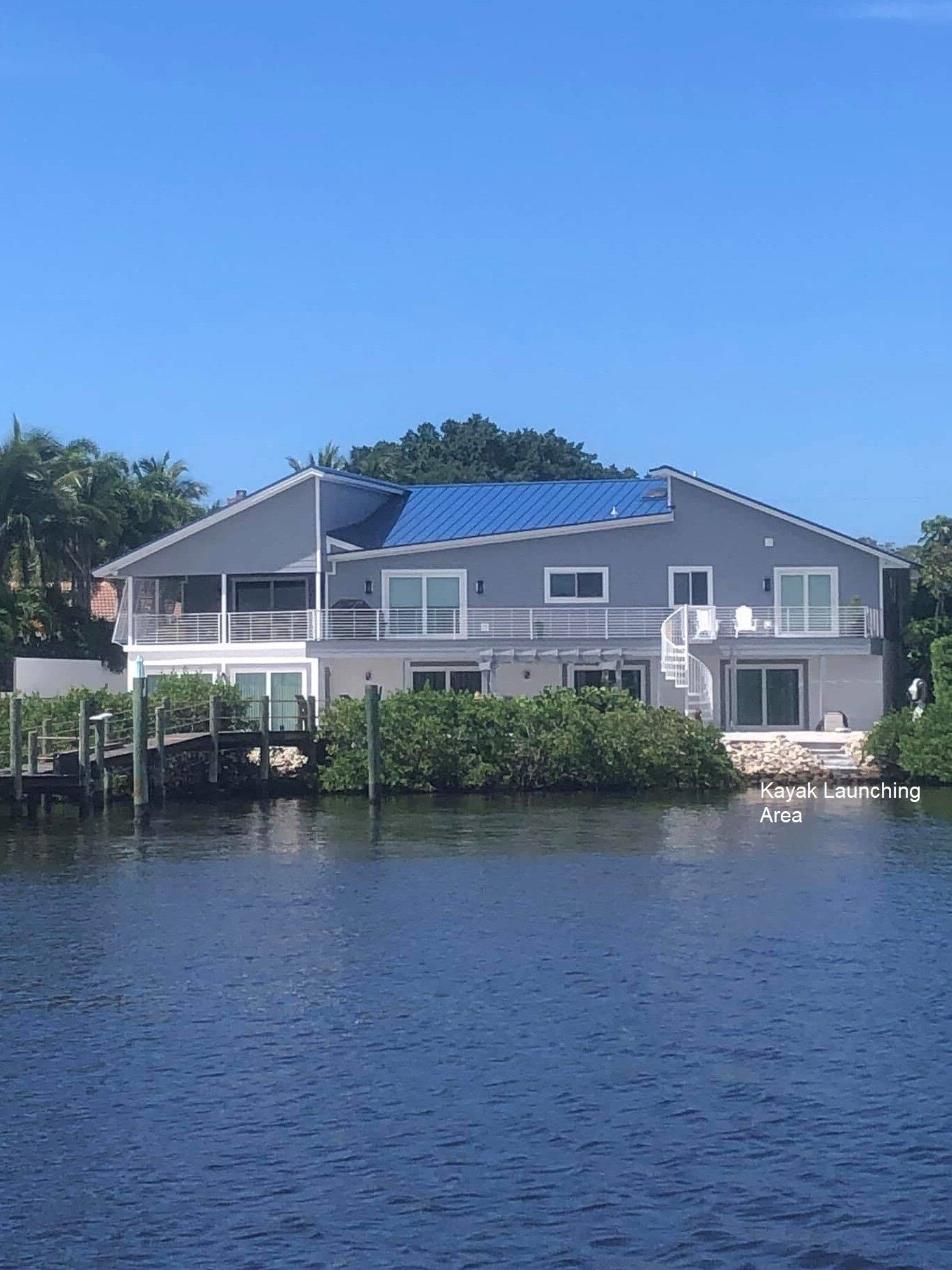 Waterfront Apt on Manasota Key, FL with beach access