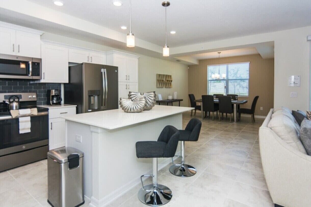 Adorable Apartment at Storey Lake (SL47314)