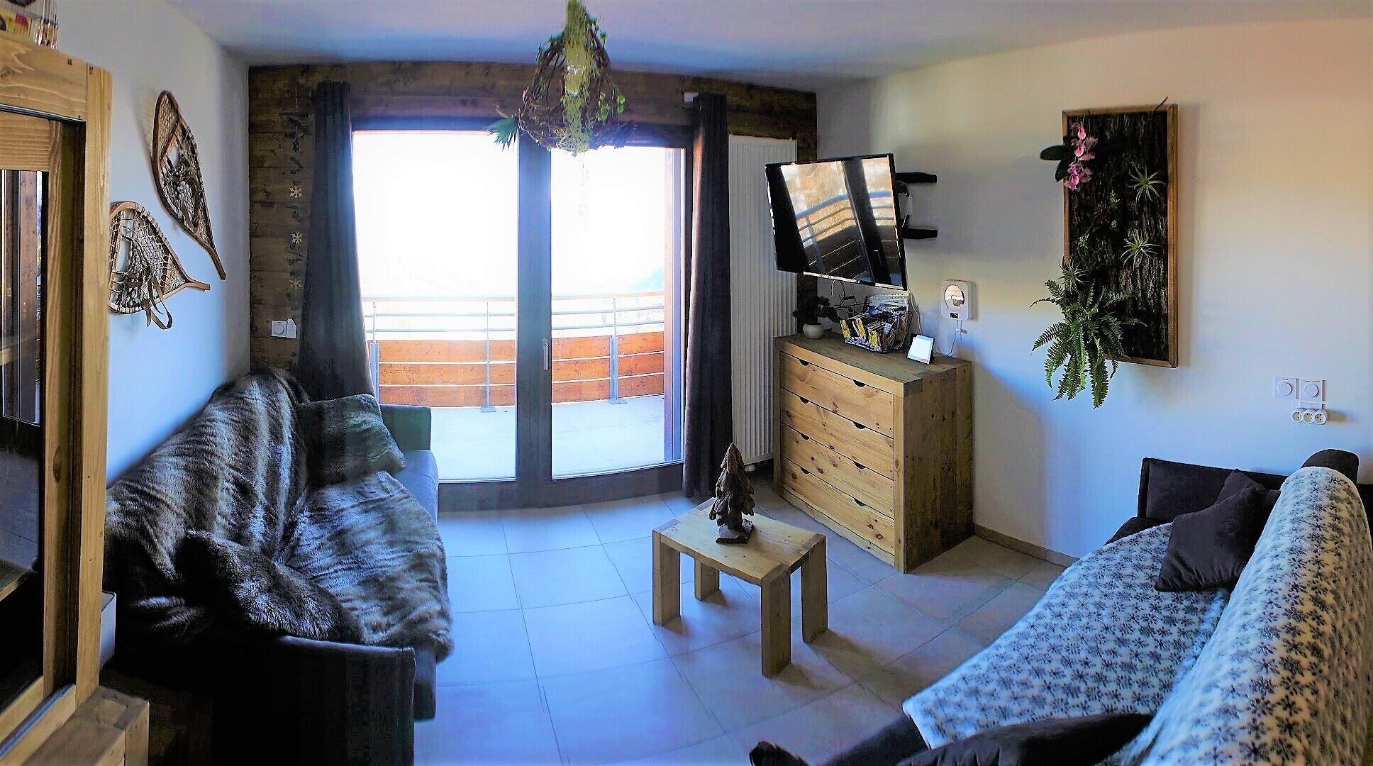 4/6 people plagne center, view Montblanc, telebus base.