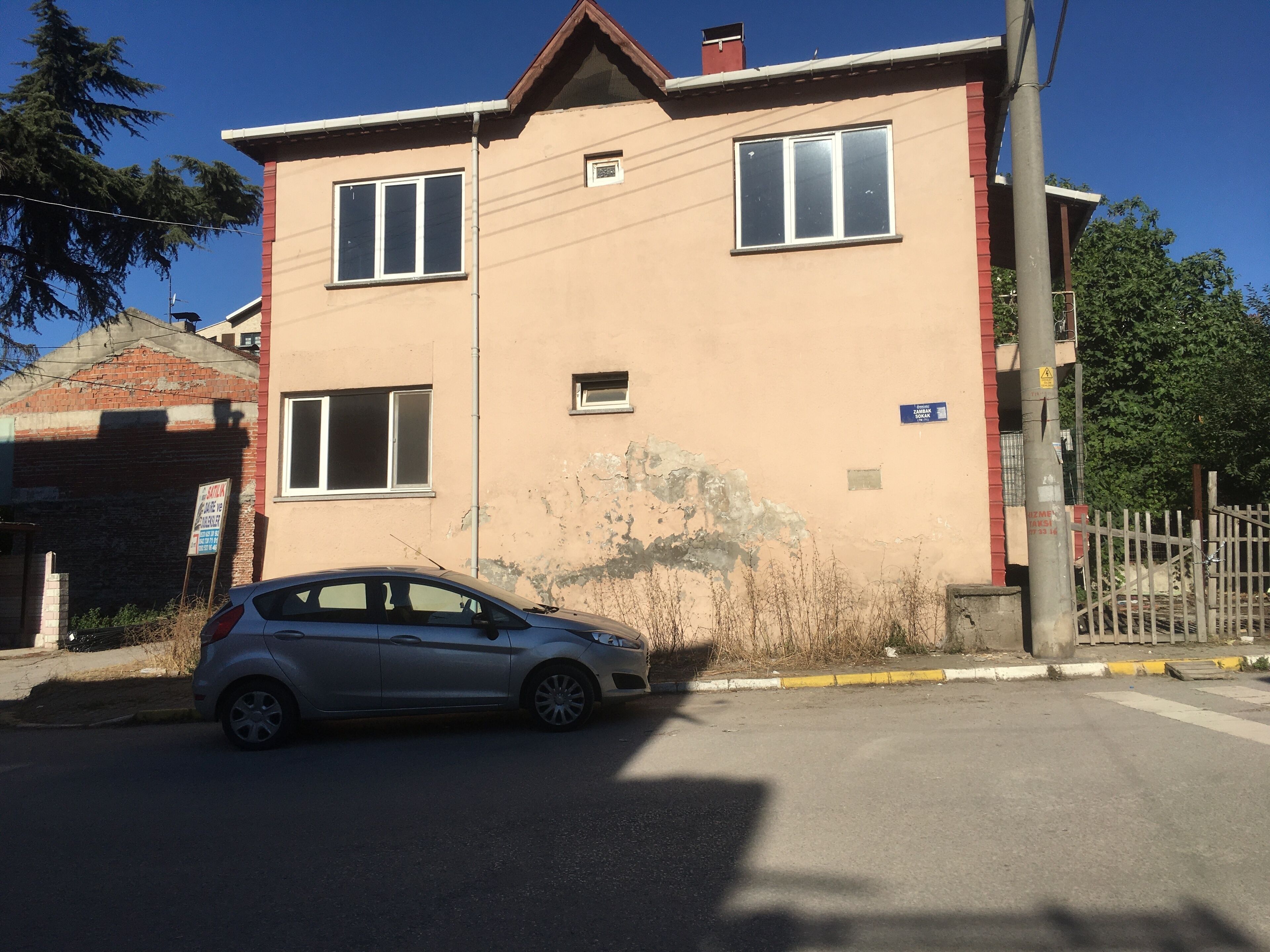 Apartment with private garden & balcony in the heart of Körfez Kocaeli