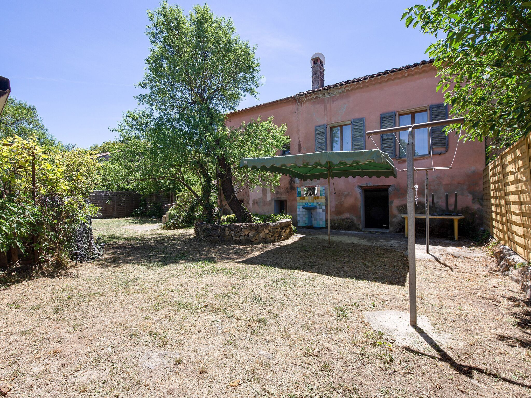 Holiday home in Artignosc-sur-Verdon with pool
