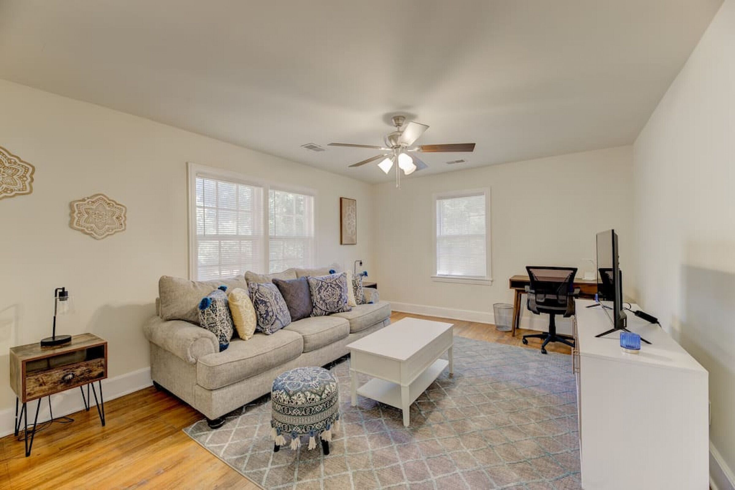 ☀Carolina Crash Pad | Upstairs ☀ Pet Friendly!