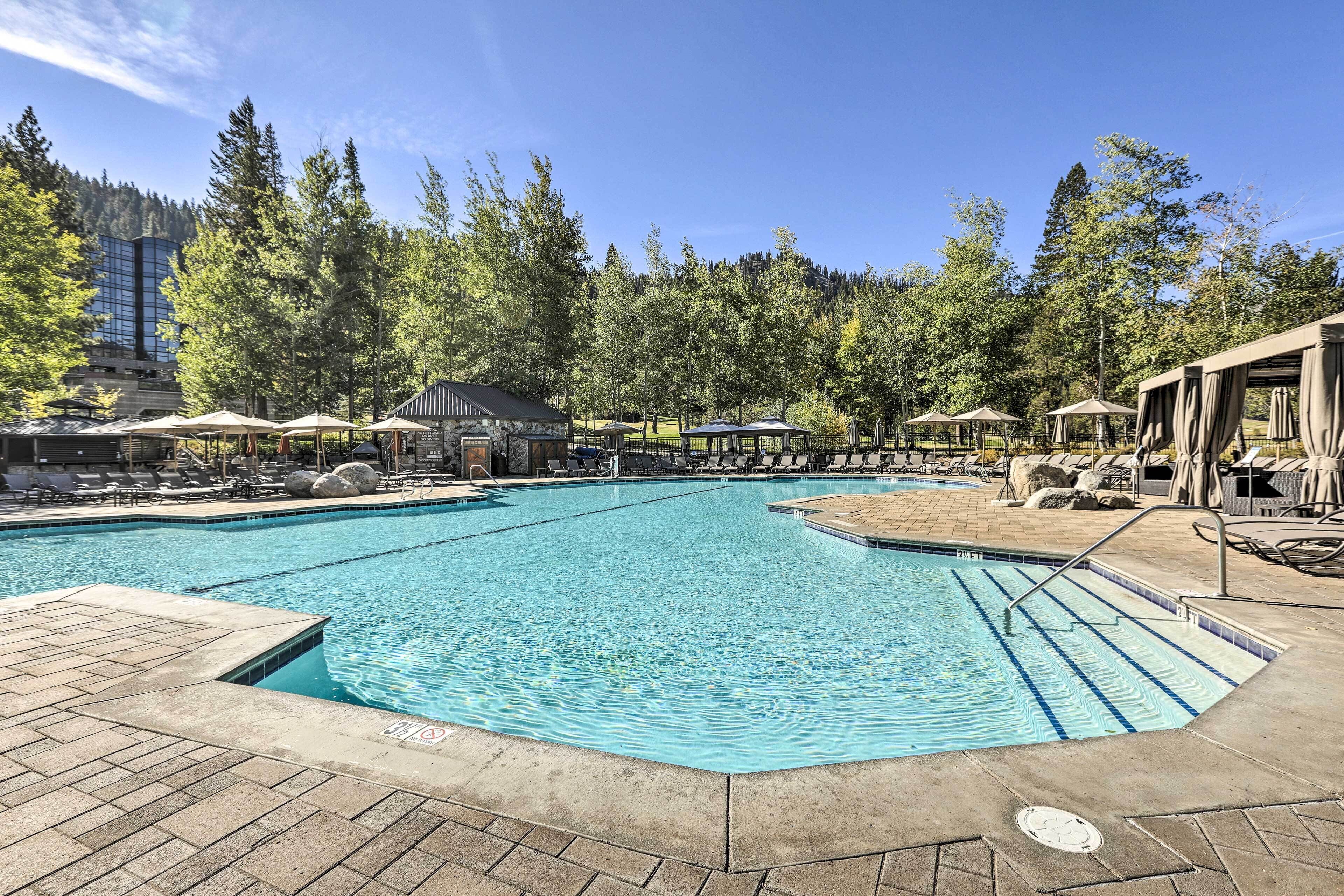 Ski-In/Out Squaw Valley Retreat: Hike & Golf!