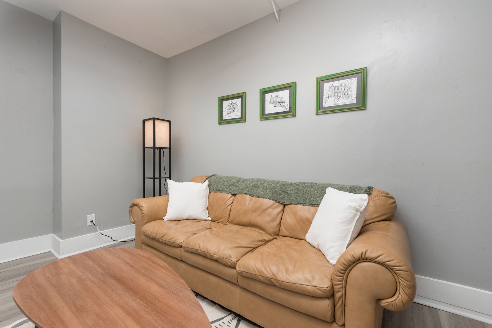 Newly Renovated Church Hill Private Apartment.