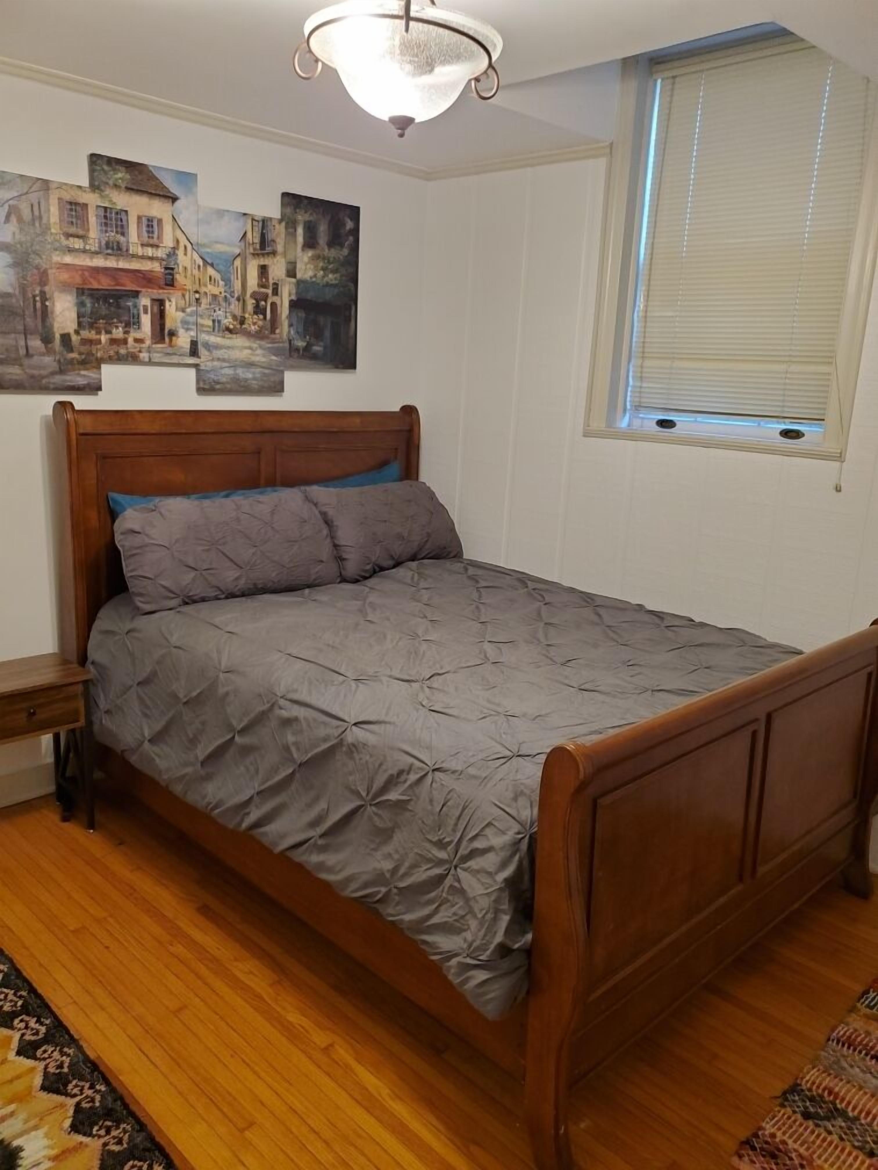 Historic McKennan Park Apartment