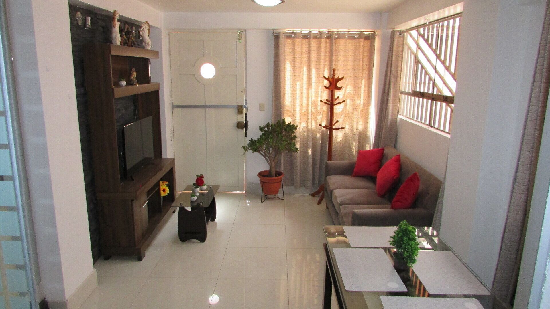 Comfortable apartment very close to supermarkets Banks Hospitals