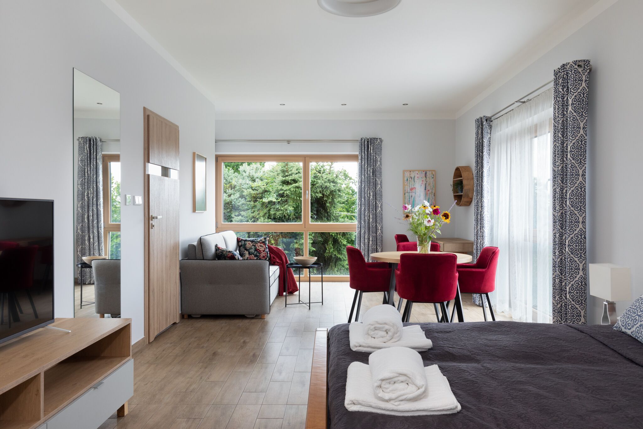 Studio 1 "AUX GRANDS CHÊNES" near Krakow to rest and visit
