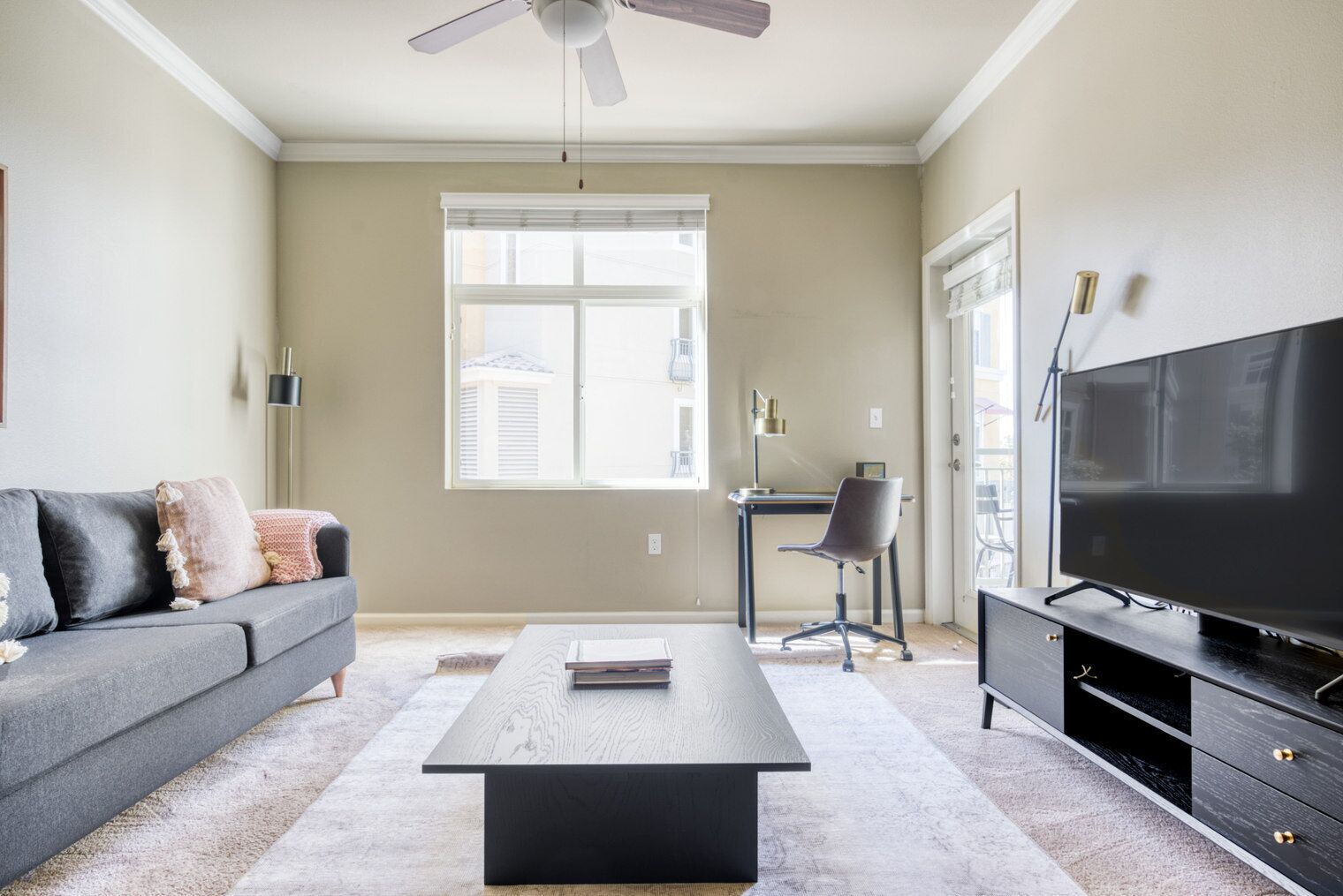 Airy San Jose 1BR w/ W/D & Pool, 3 mins to Samsung & Cisco, by Blueground