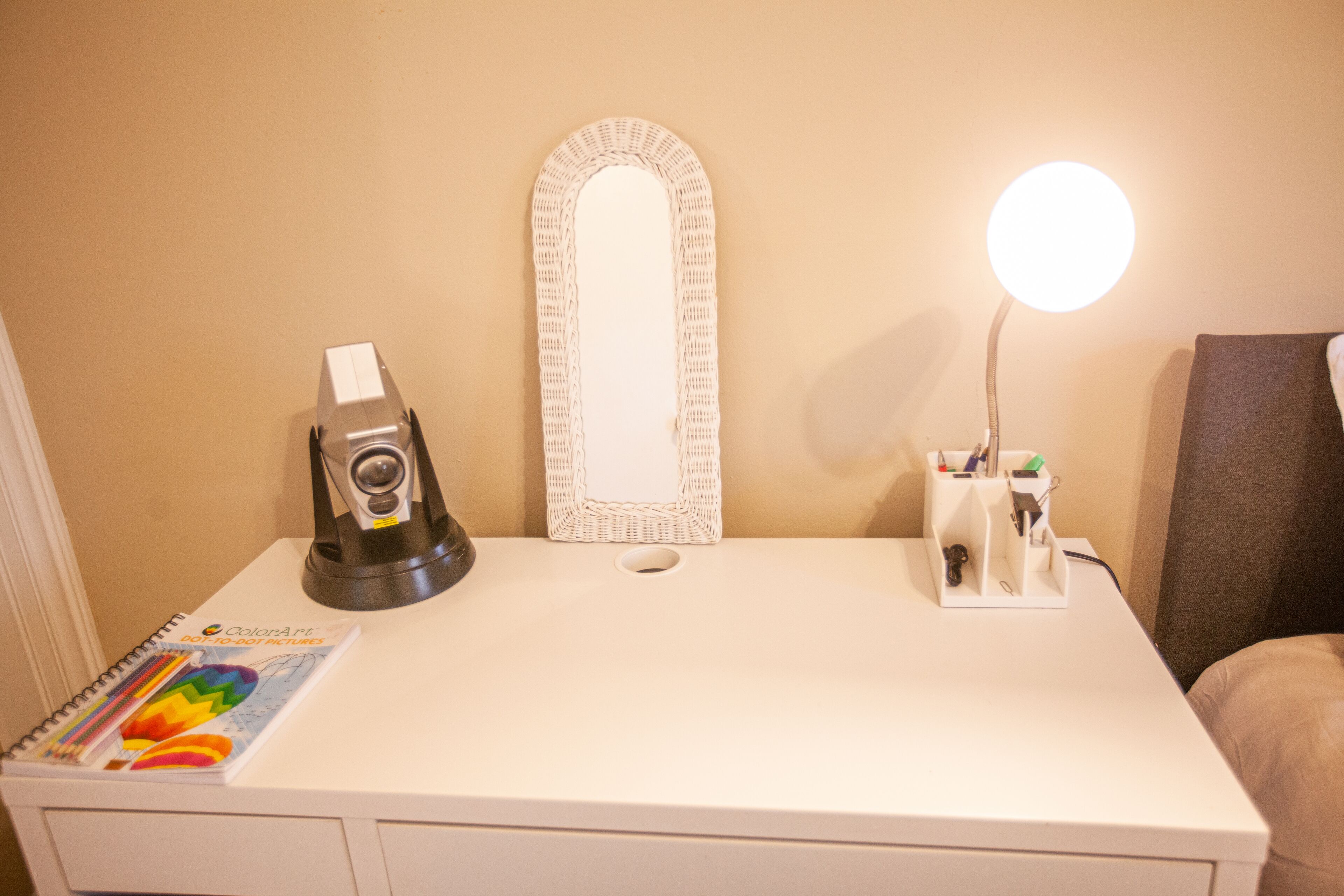 Premium Suite in Waterbury.  Essentials Close-By, Free Parking.