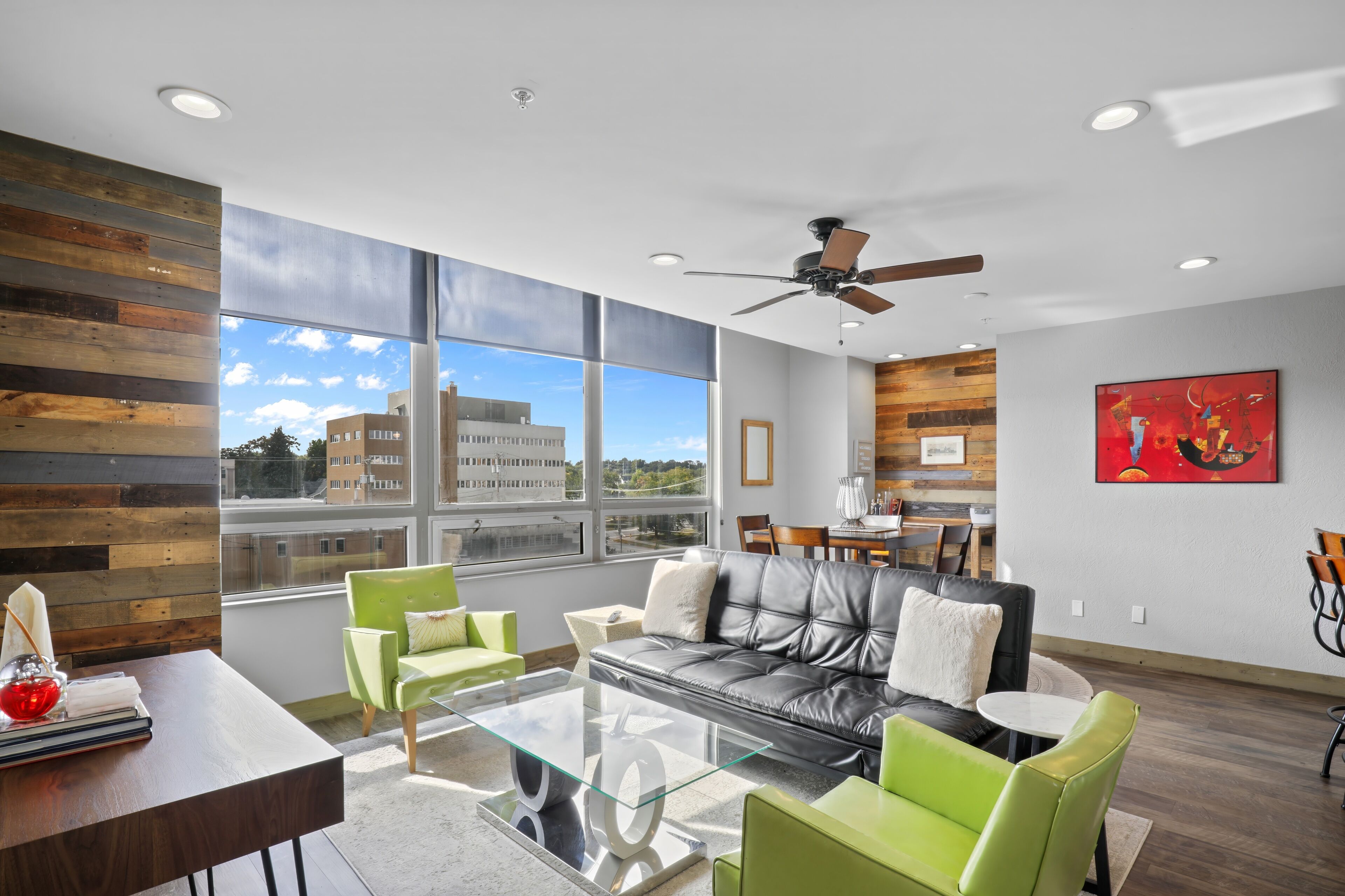 Midtown 2 Bedroom Vintage-Styled Condo