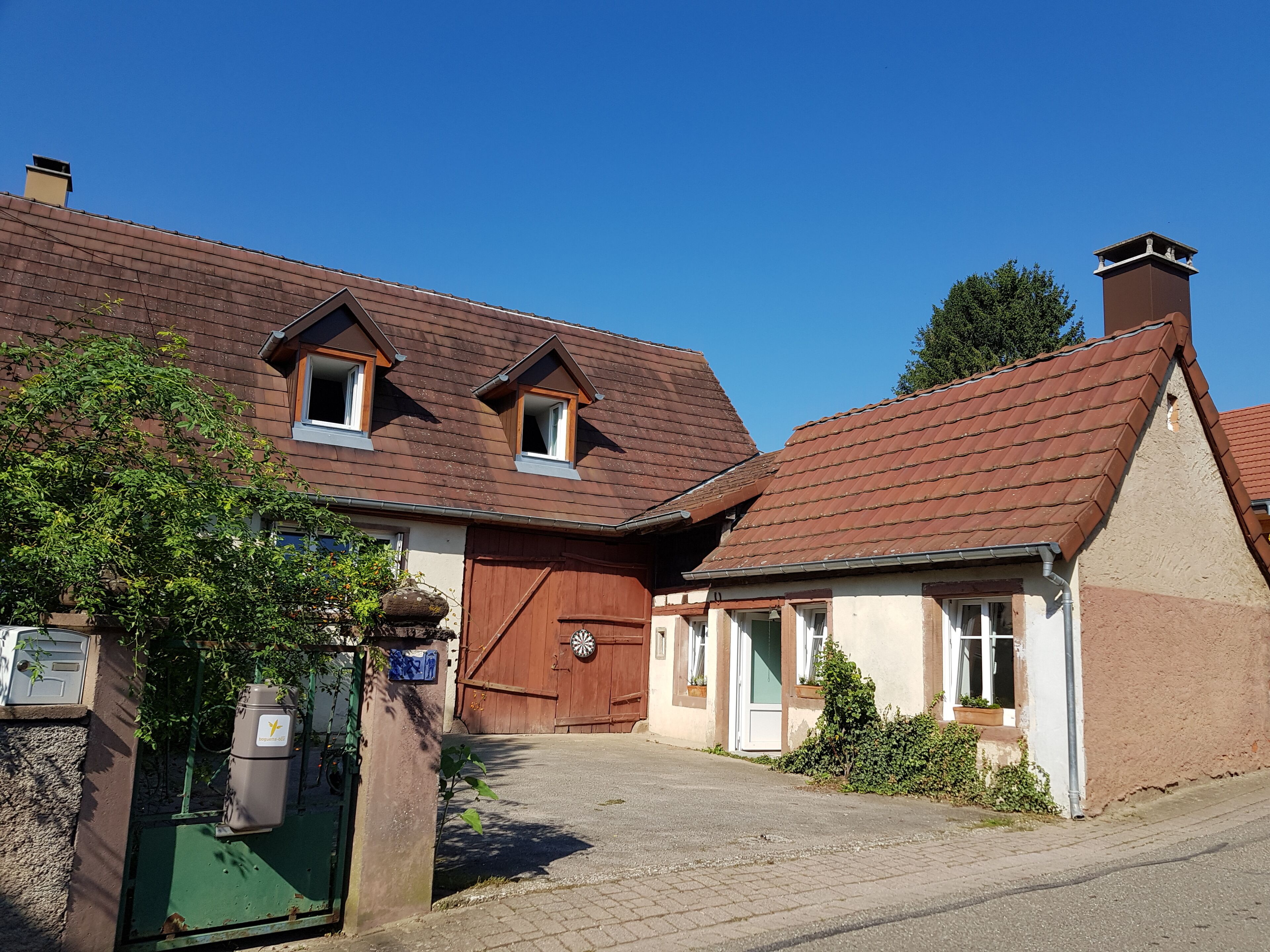 Dependence independent of a house.