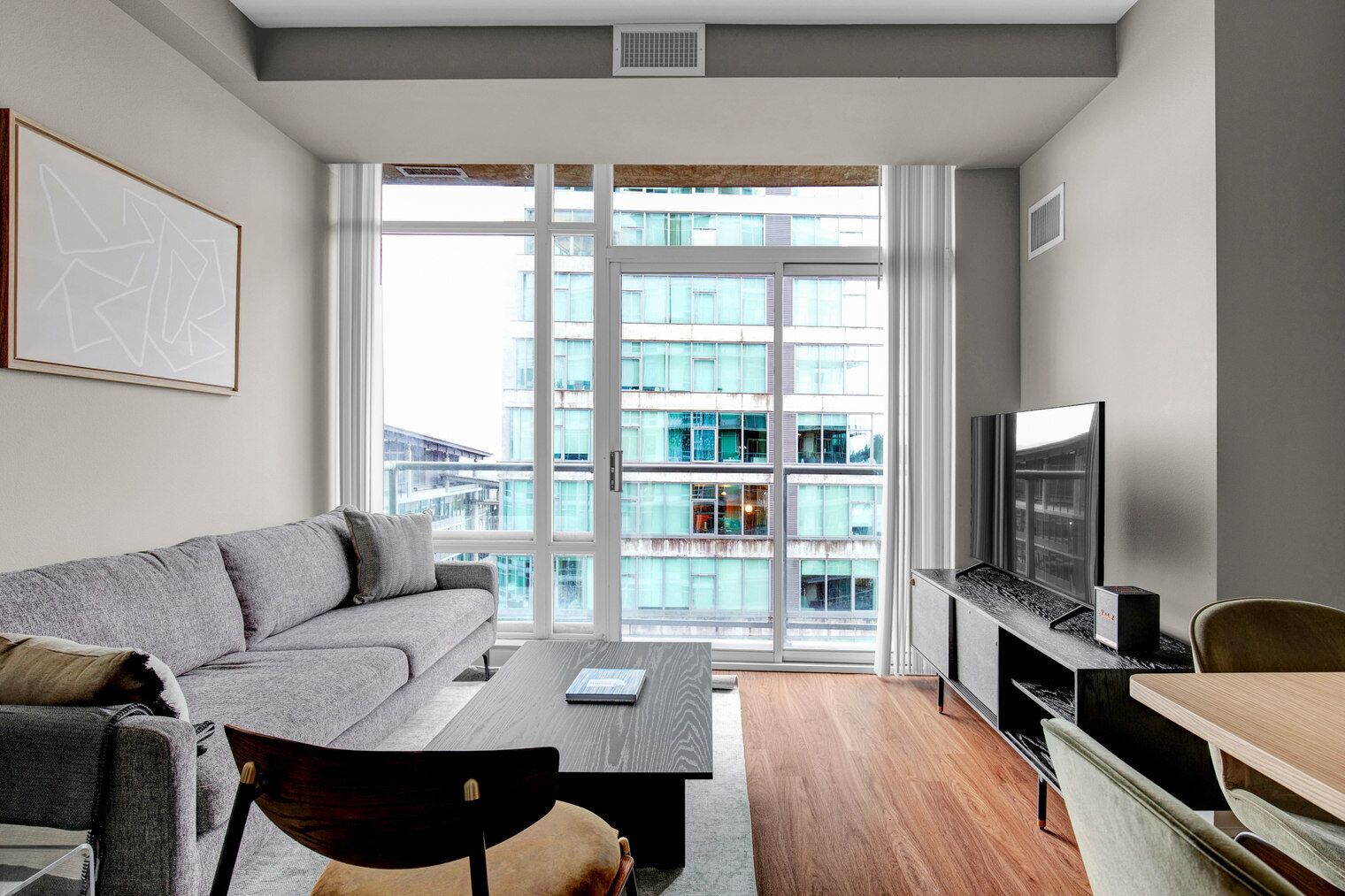 Modern Bellevue 2BR w/ Gym, W/D & Roof Deck, near Downtown, by Blueground