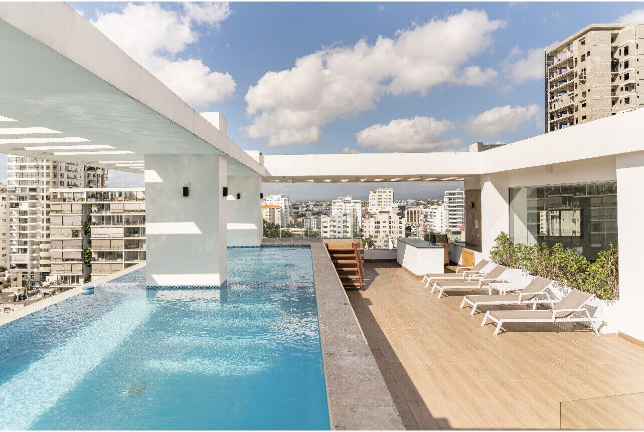 Modern King Size Bed Condo with Pool by Agora Mall