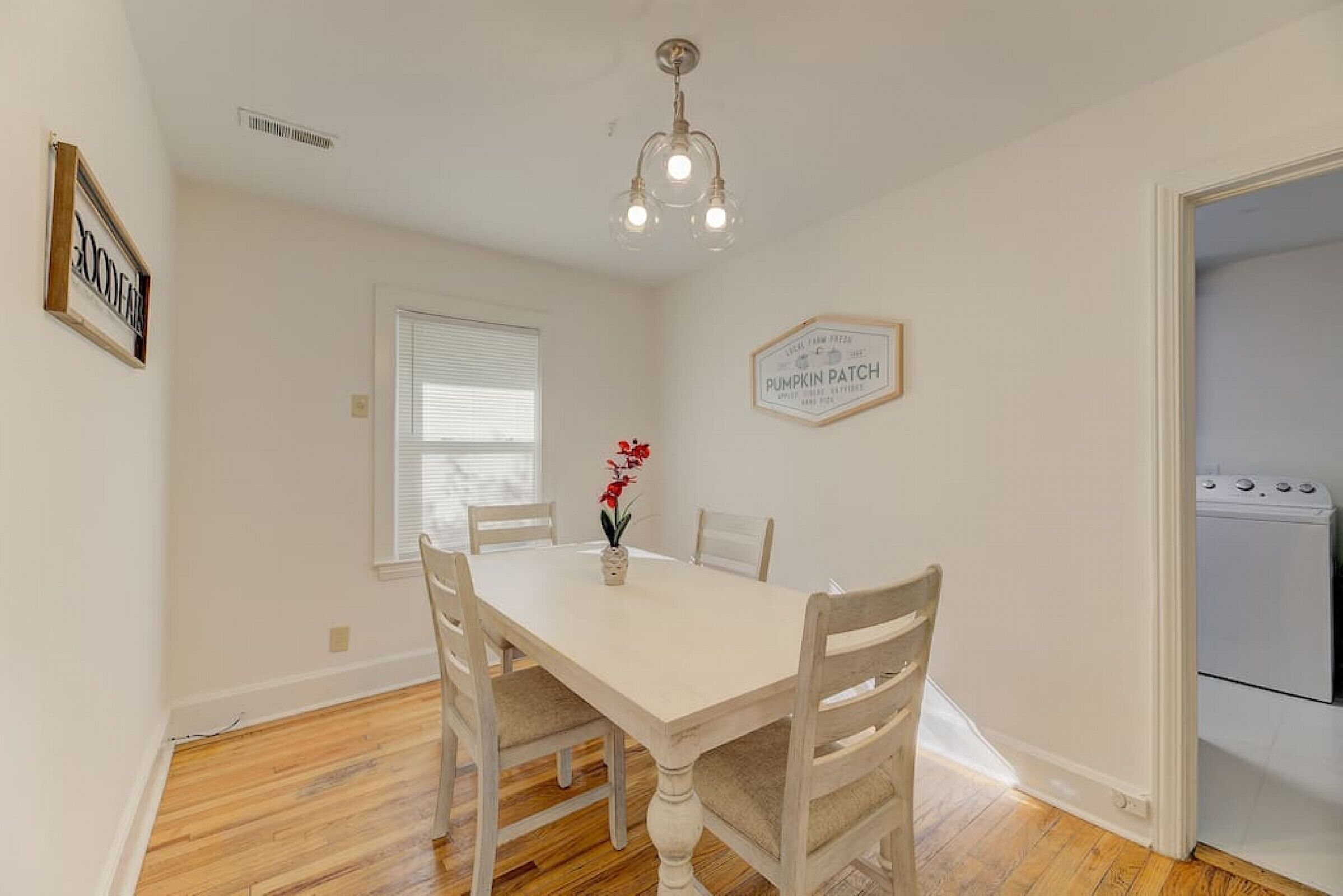 Rosewood Crash Pad - Up (Pet Friendly)