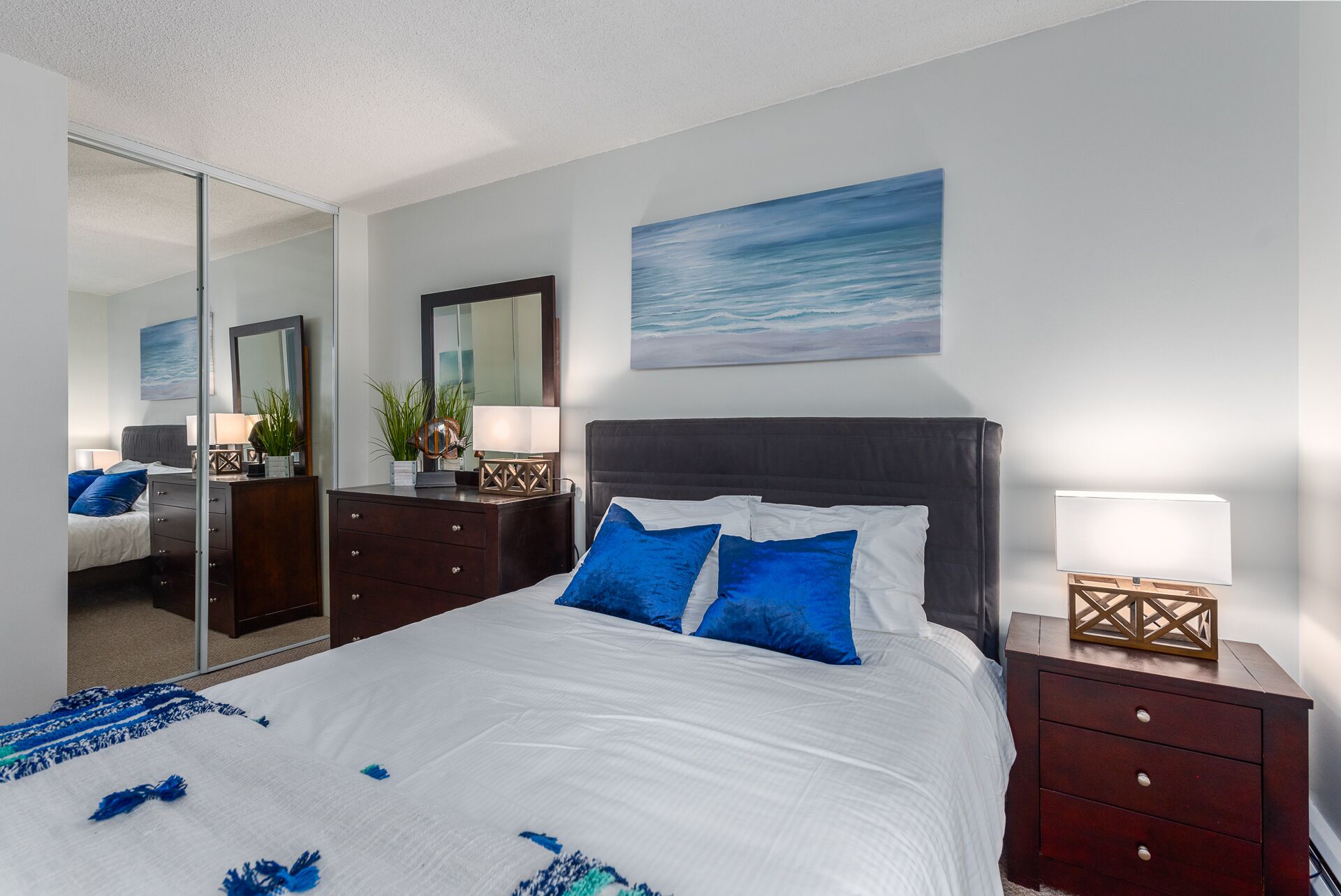 Cozy, Private Corporate Suite on the Park
