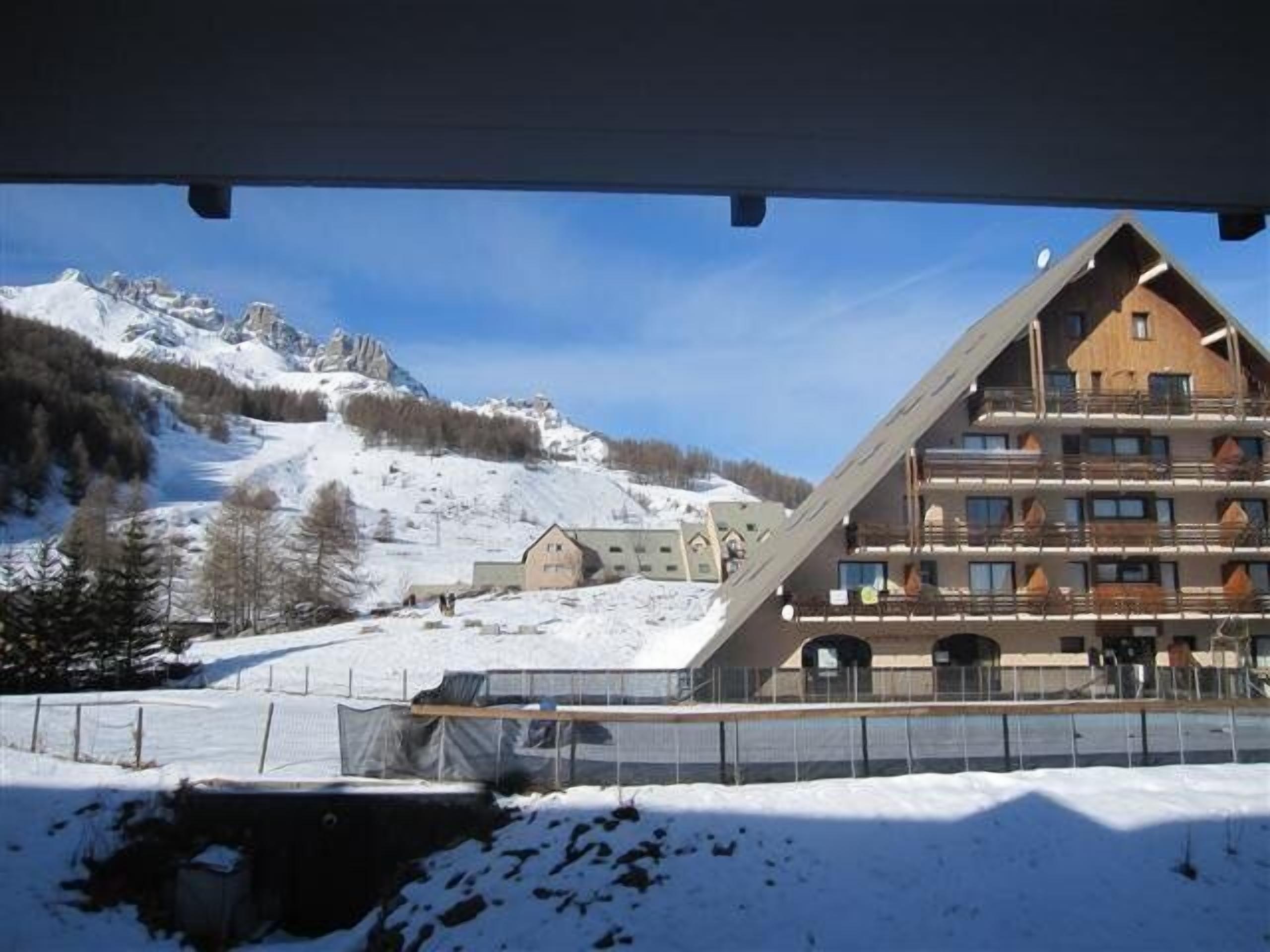Nice t2 sleeps 6 near Place à Réallon