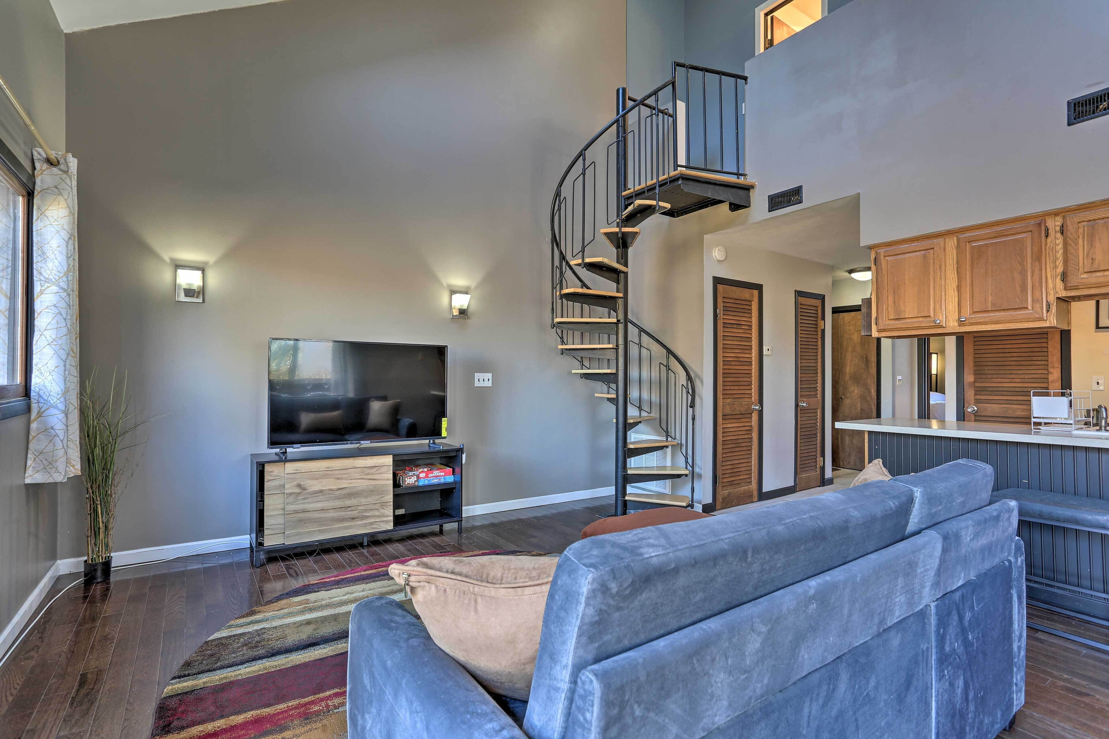 Vernon Township Condo < 1 Mi to Ski Lifts, Golfing