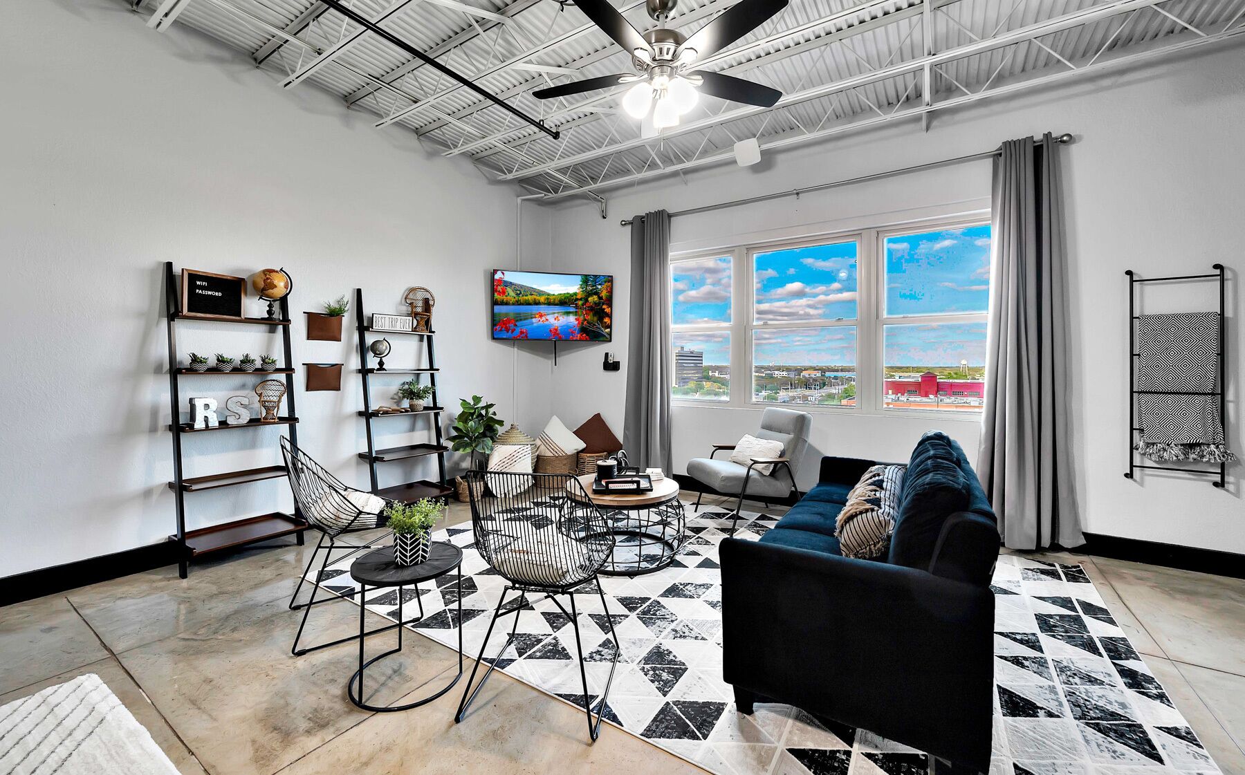 Silo Boho Bungalow - Downtown Waco