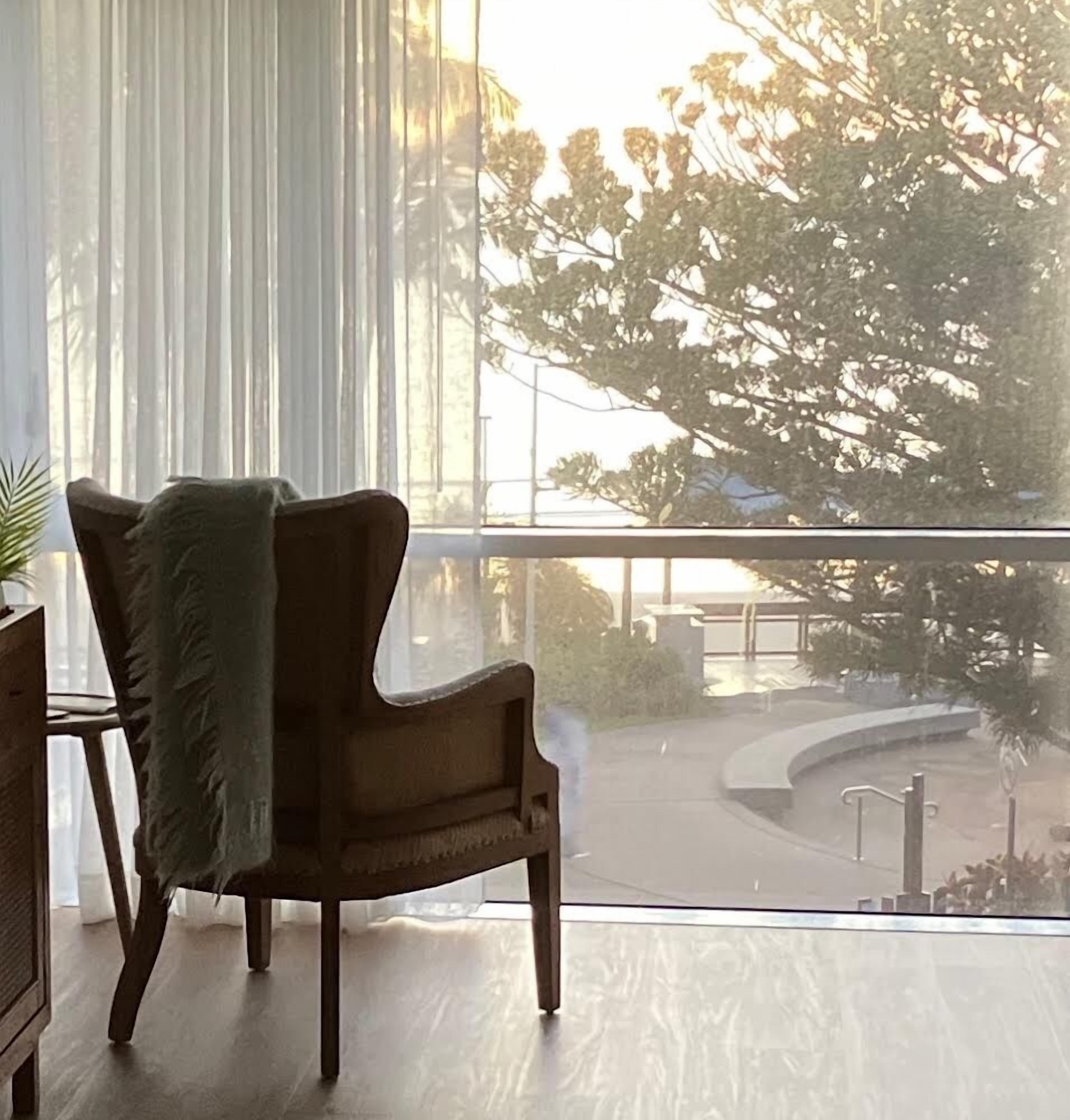 YEPPOON CBD UNIT9  Opposite Beachfront with Ocean Views
