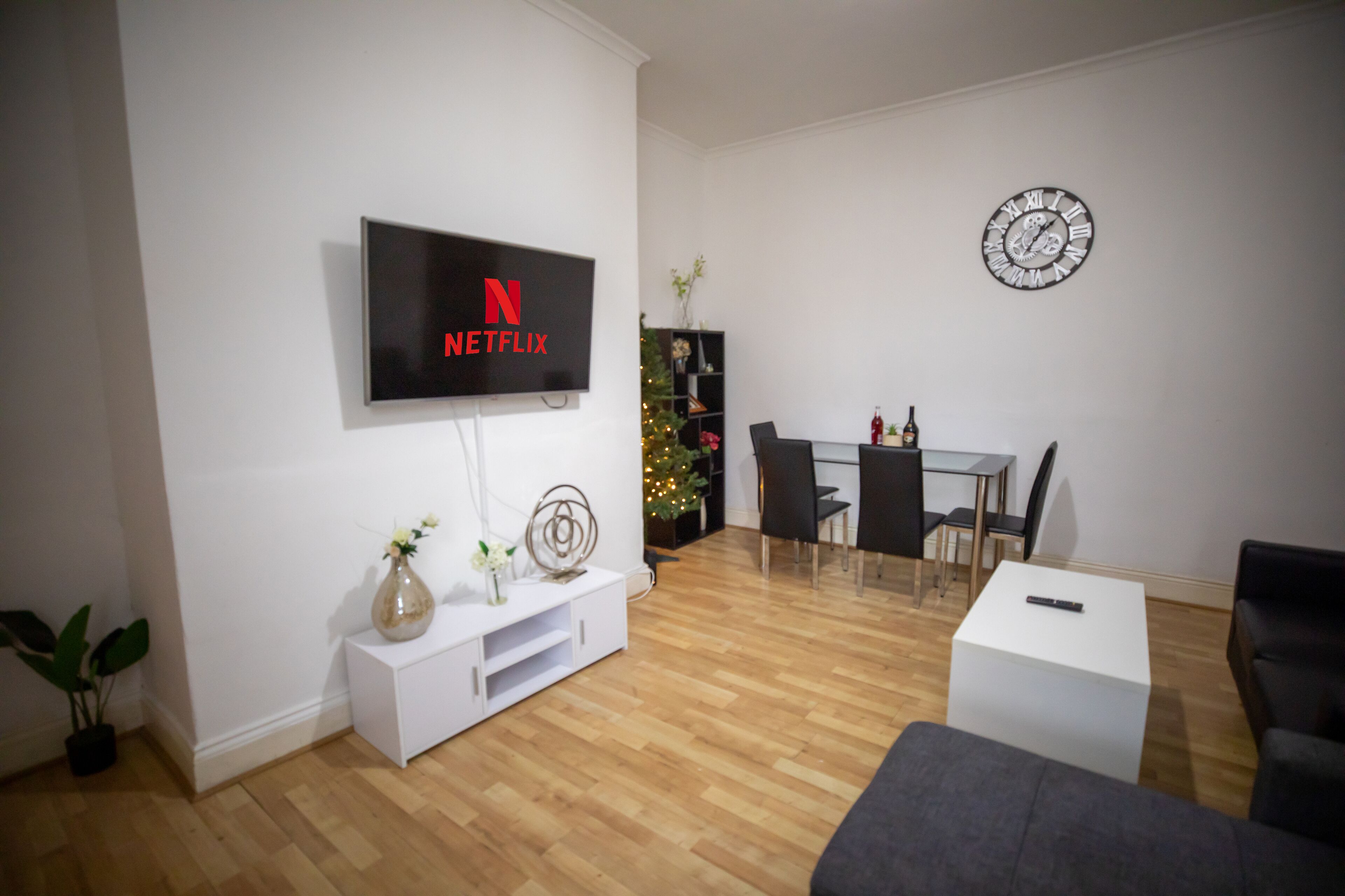 Sigmalife Apartment located in Wallsend Town Centre, near all local amenities...
