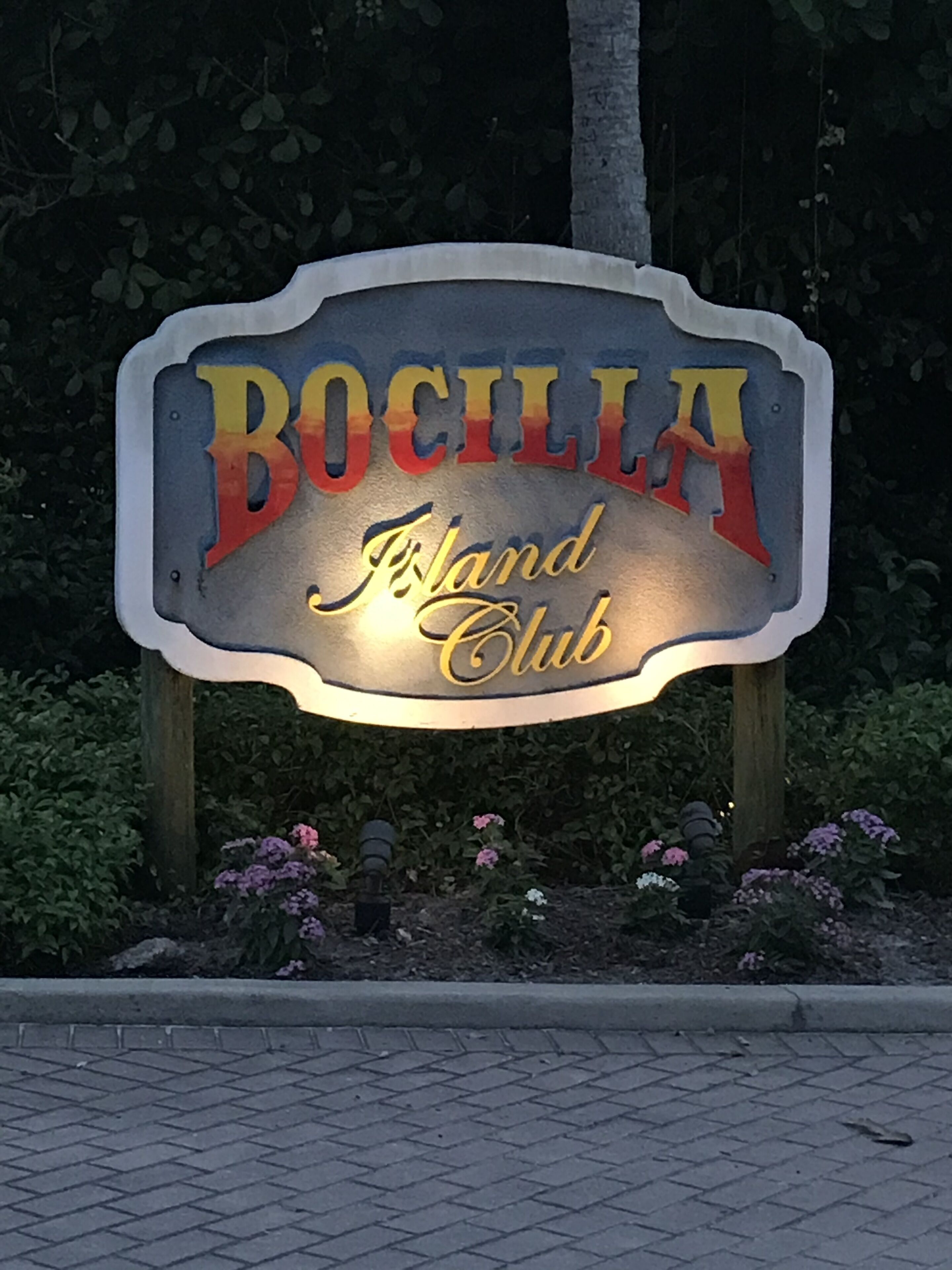 Paradise awaits you at the Bocilla Island Club on Pine Island Florida.