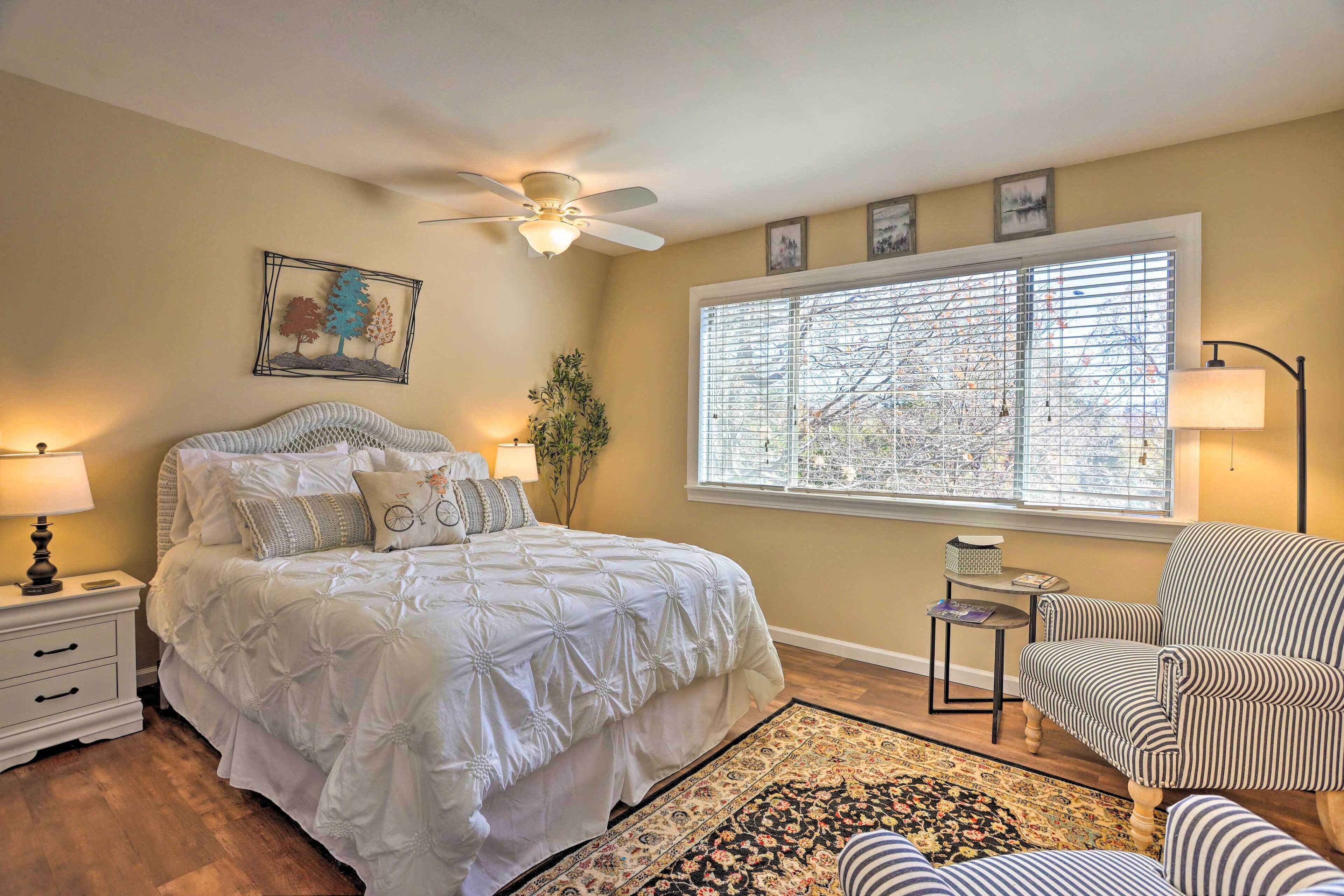 NEW! Lake Arrowhead Studio w/ Private Hot Tub!