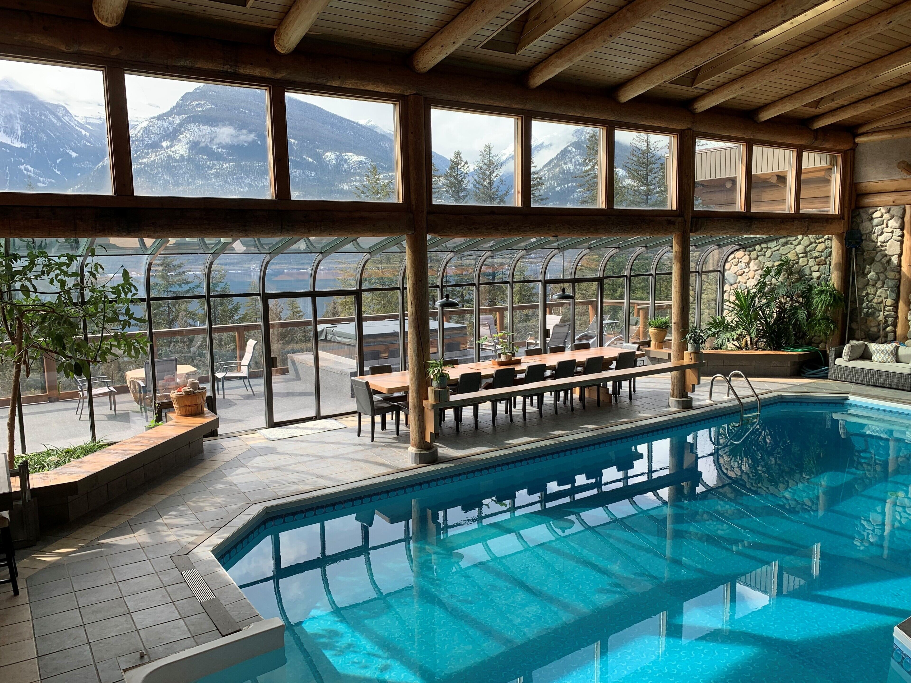 New Denver Lodge! Your Private Retreat with Superb views in the West Kootenays