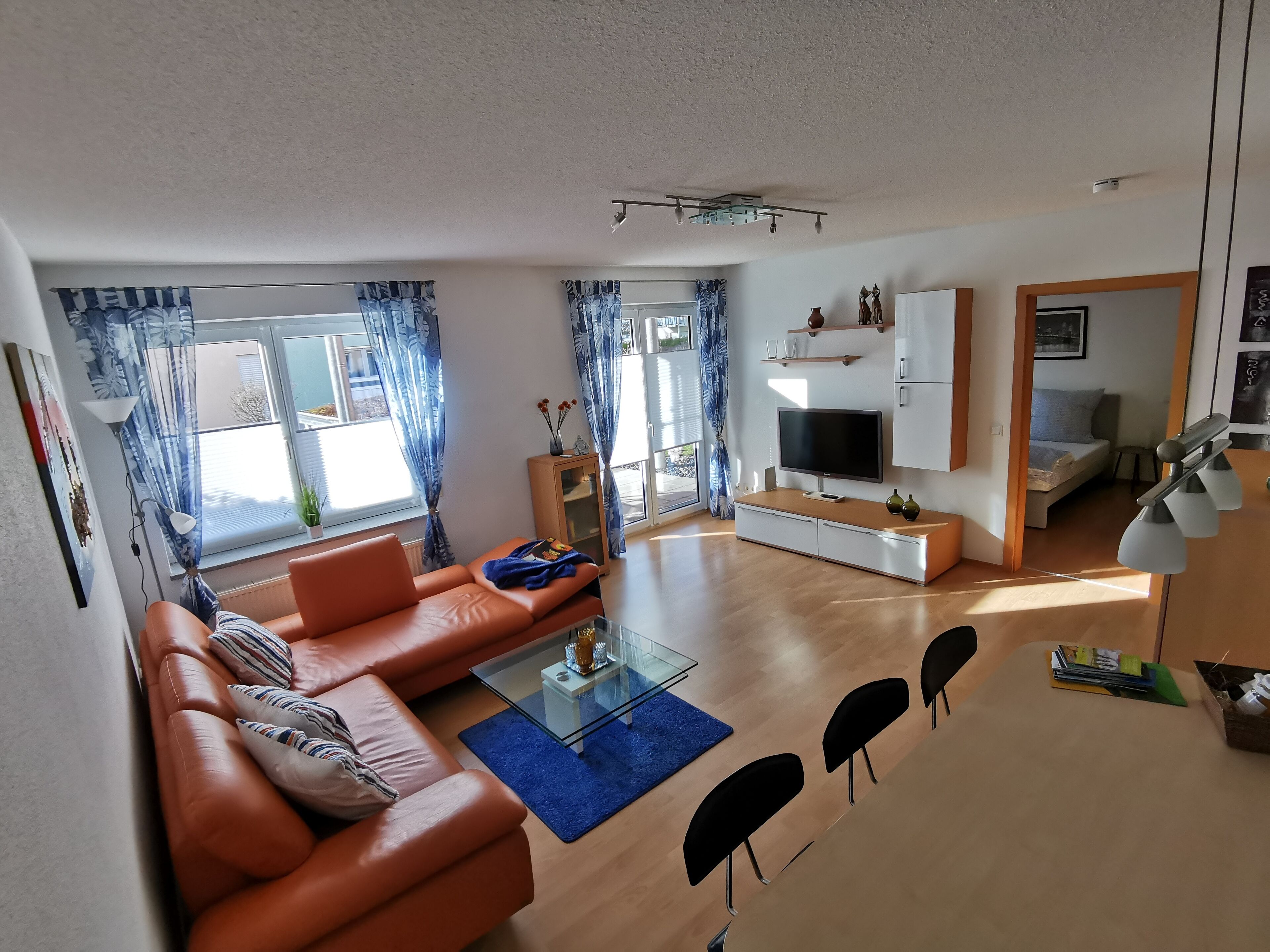 Modern holiday apartment in a quiet location, 8 km from Lake Constance