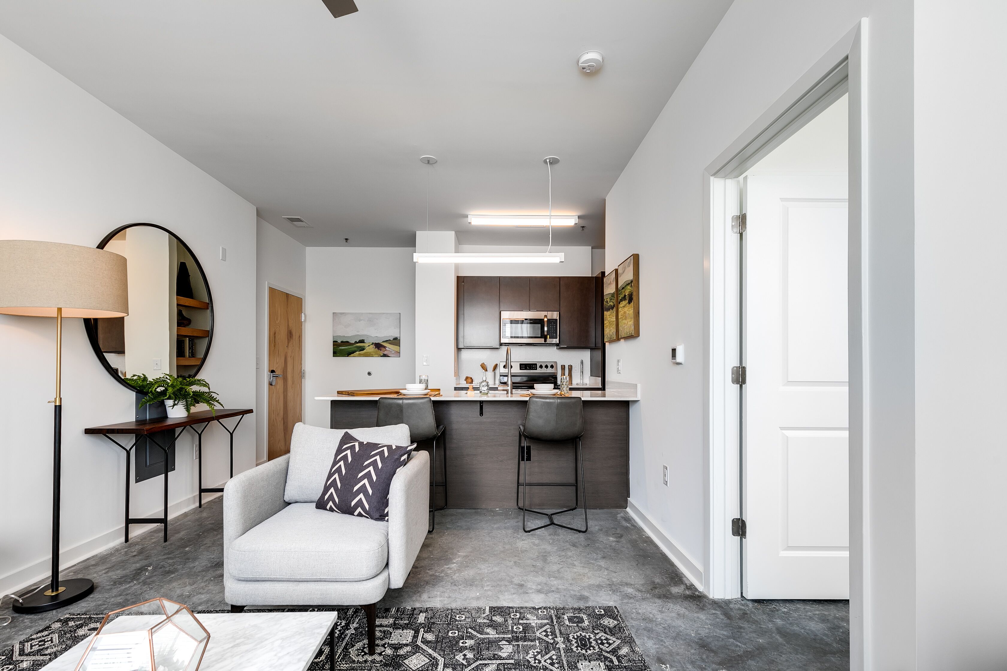 Luxury 1 Bedroom Unit In Scotts Addition