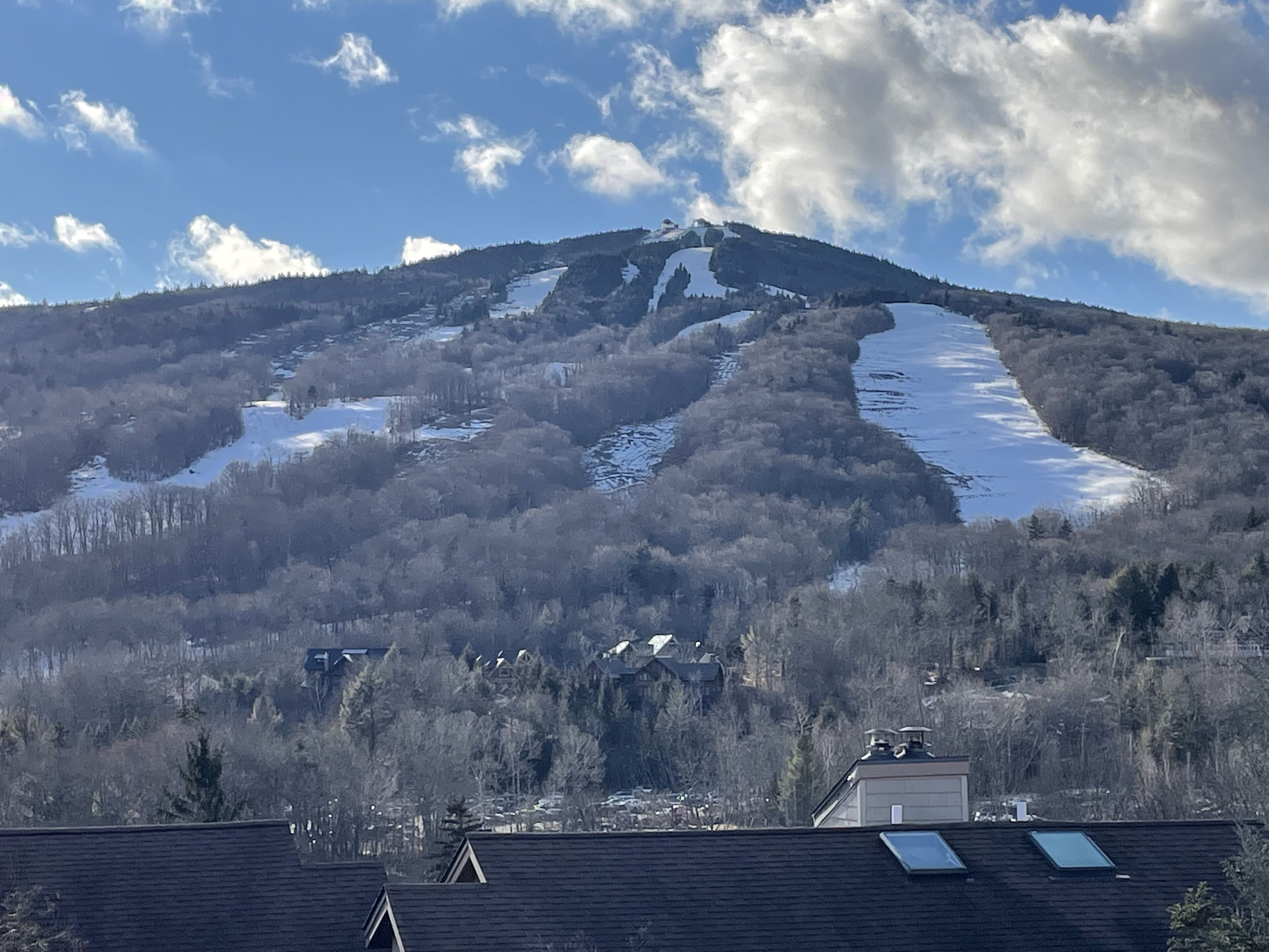 Cozy 2 BR Condo With Spectacular View of Mount Snow!
