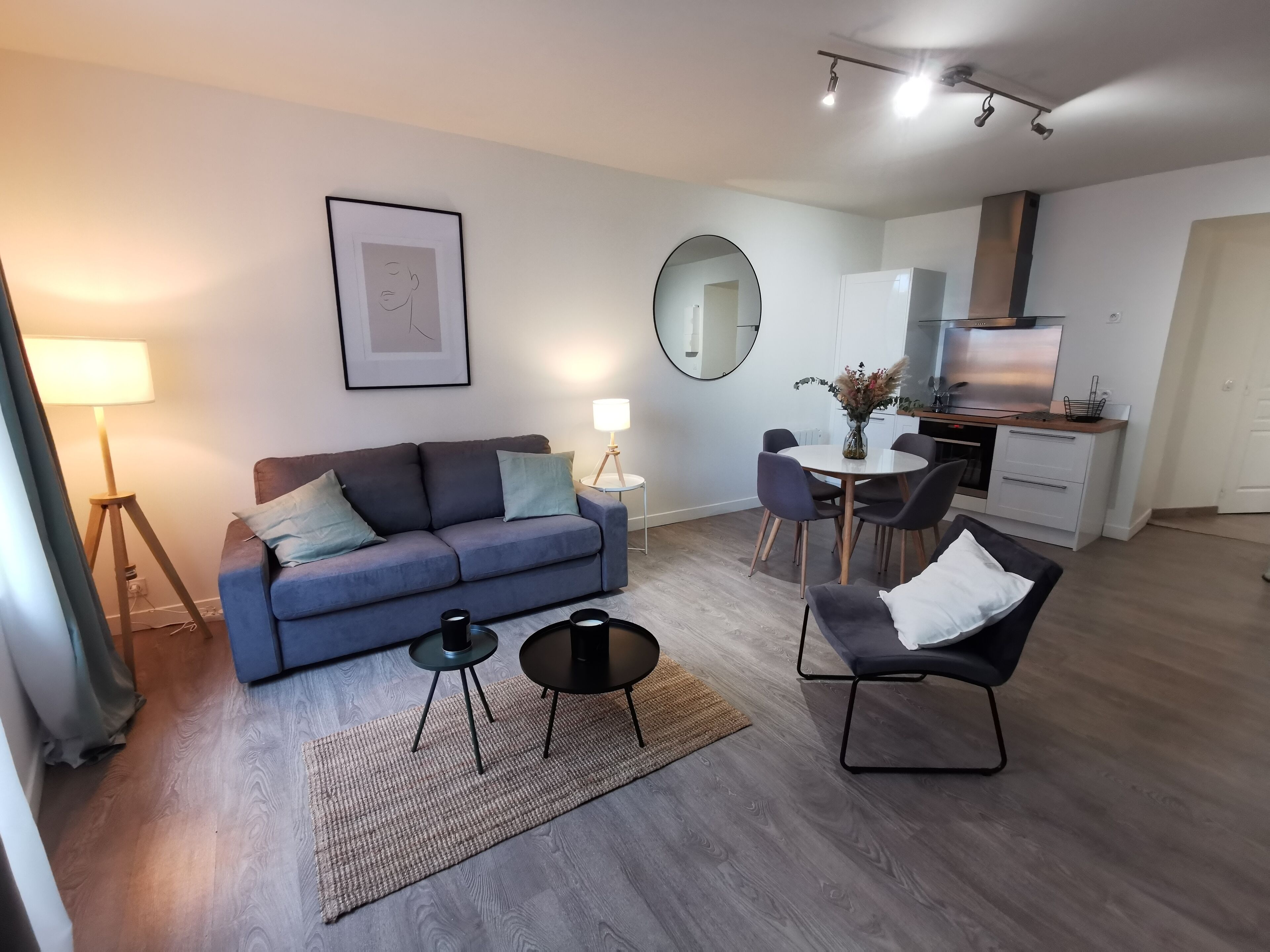 Cozy F2 close to the City Center