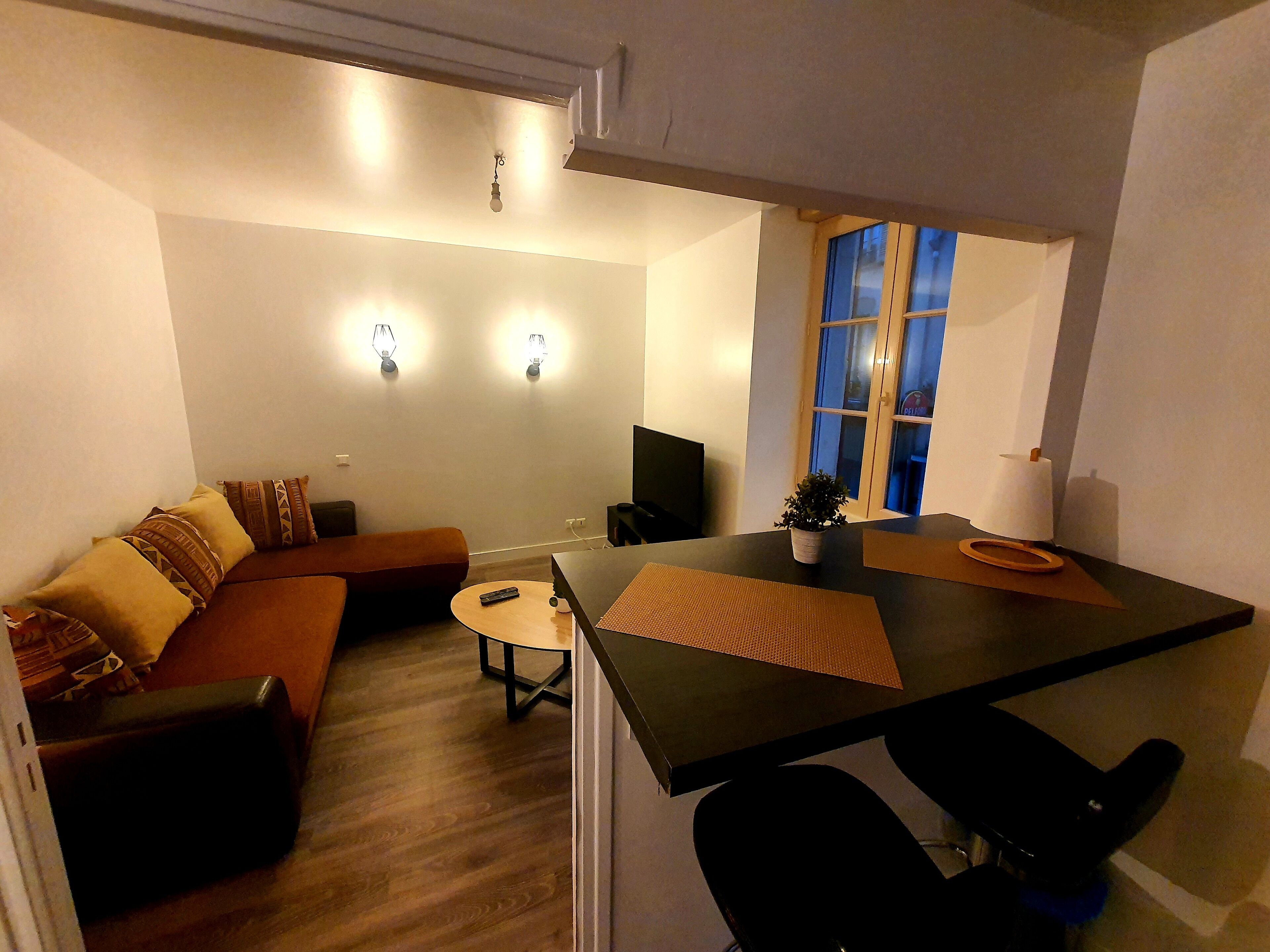 Elegant T2 city center - fully renovated and equipped - free parking