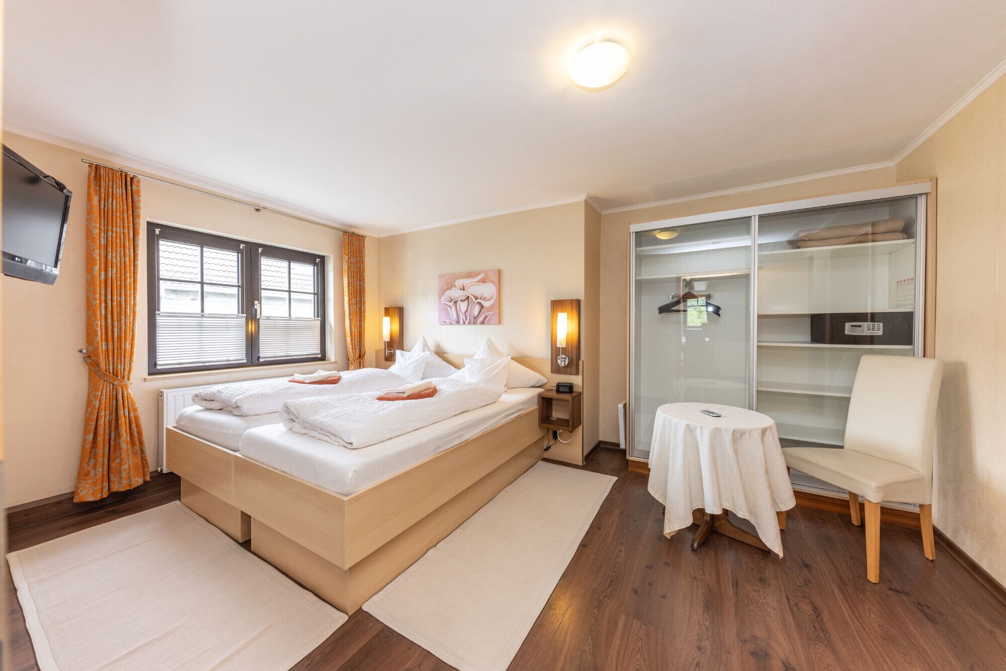 Spacious apartment with conservatory for 5 people
