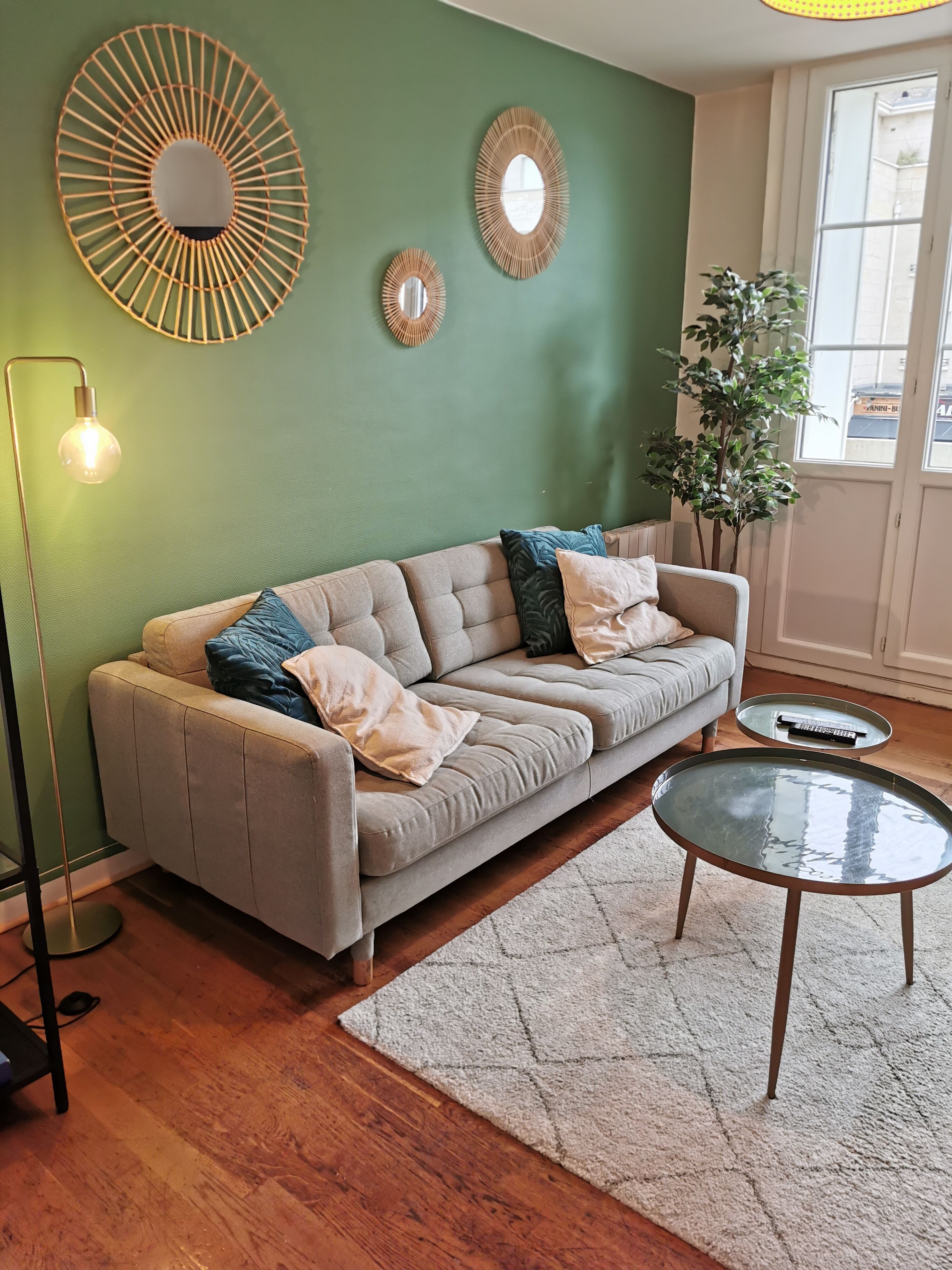 2 bedroom flat in the heart of the city centre of Caen