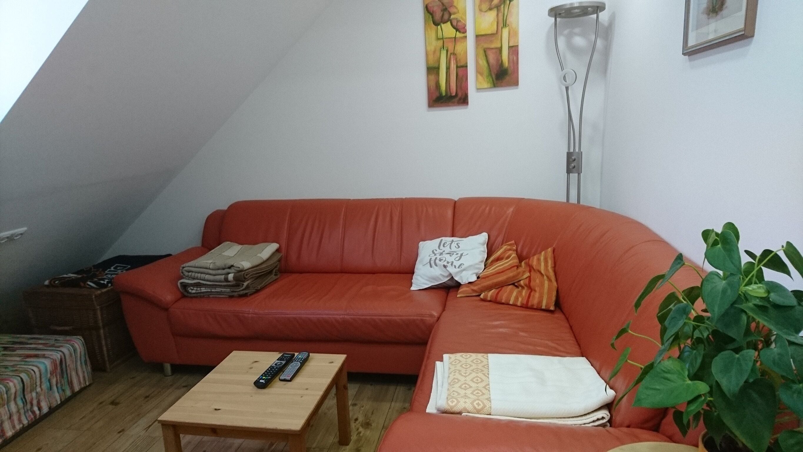 Bright apartment (70 sqm) for up to 4 people with free WiFi