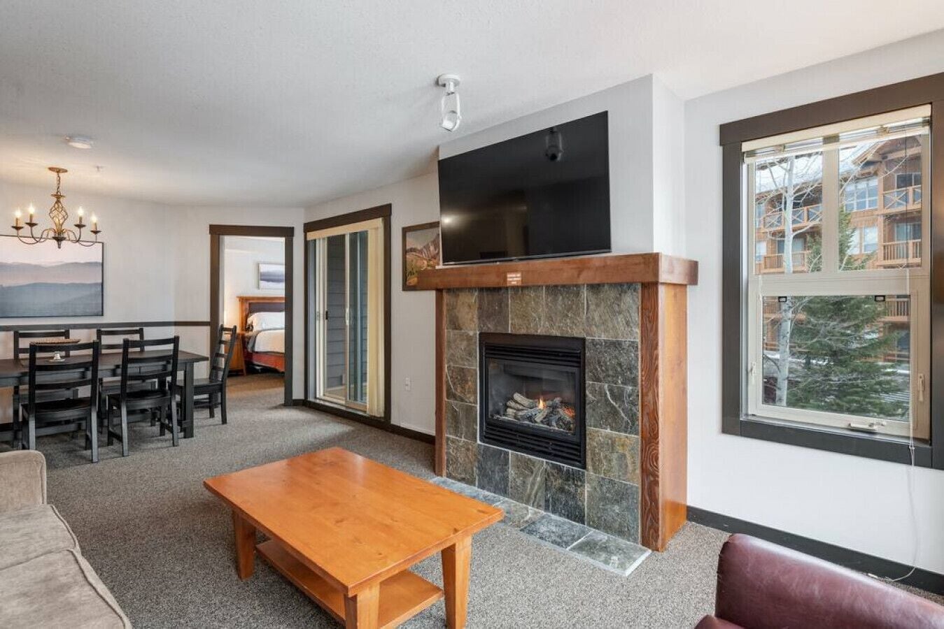 SPACIOUS 2-Br 2-Ba | Ski In/Out | Pools & Hot Tubs | In HEART of Panorama Resort