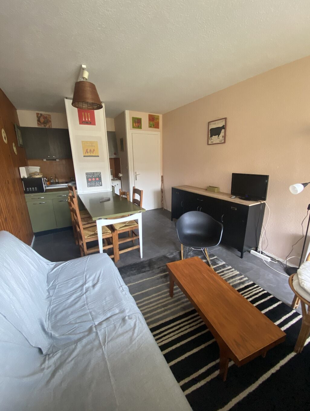 2 bedroom apartment with runway view 5 minutes from the center