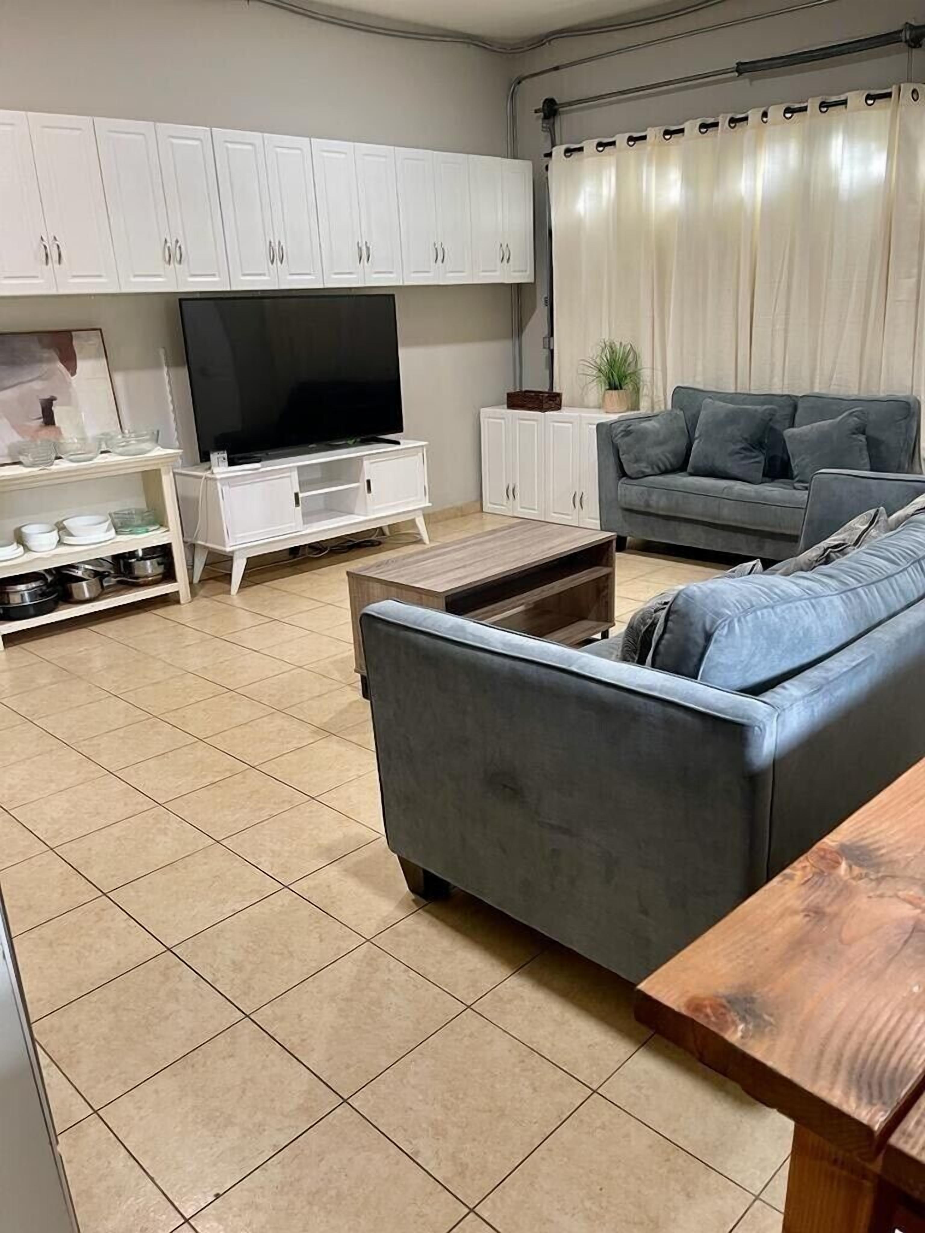 Cozy And Modern Casita in Prime Location